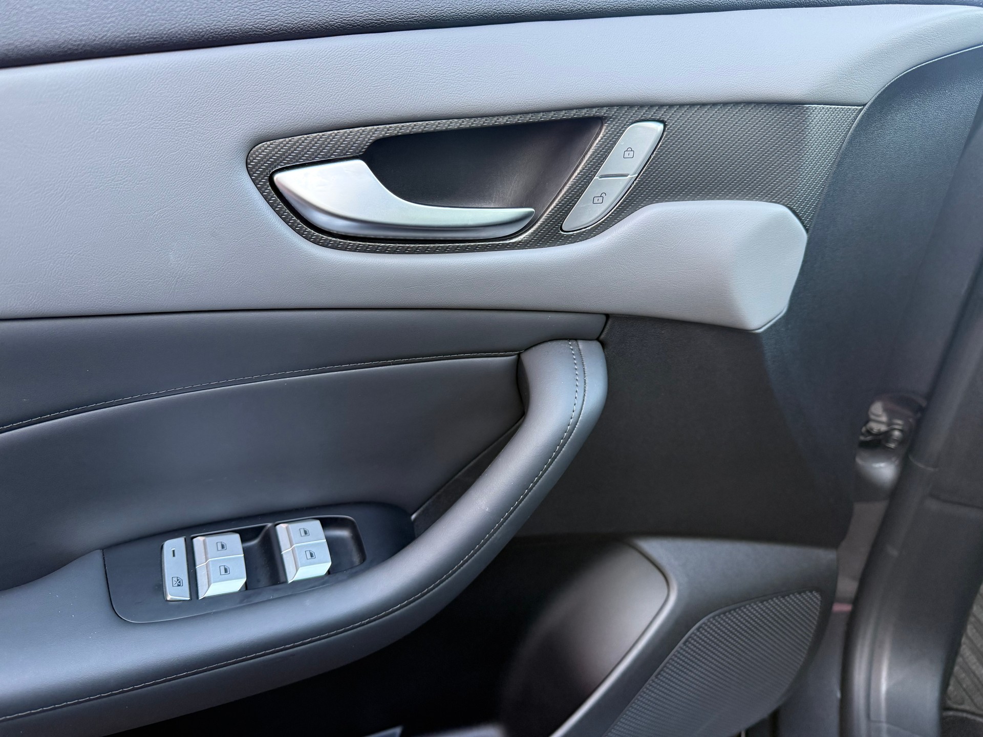 MG S5 EV 64kWh Luxury Elektro-image-8