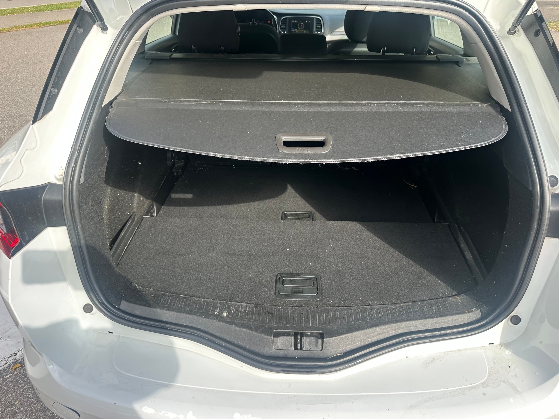 RENAULT Mégane Grandtour 1.5 dCi Business Line EDC-image-15