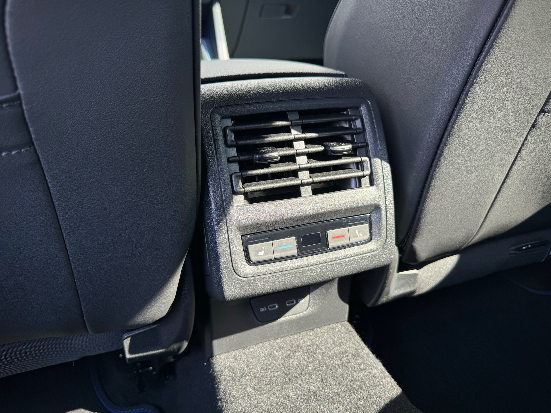 VW Golf 2.0 TSI R Performance DSG 4Motion Akrapovic-image-14