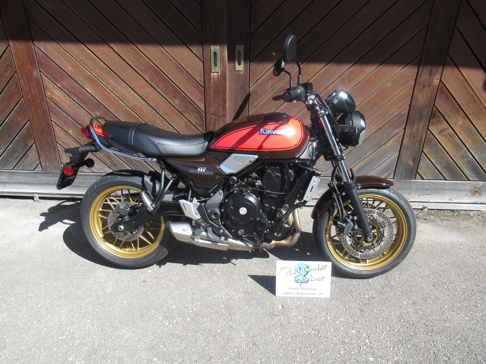 KAWASAKI Z 650 RS 50th Anniversary-showroom-element-2