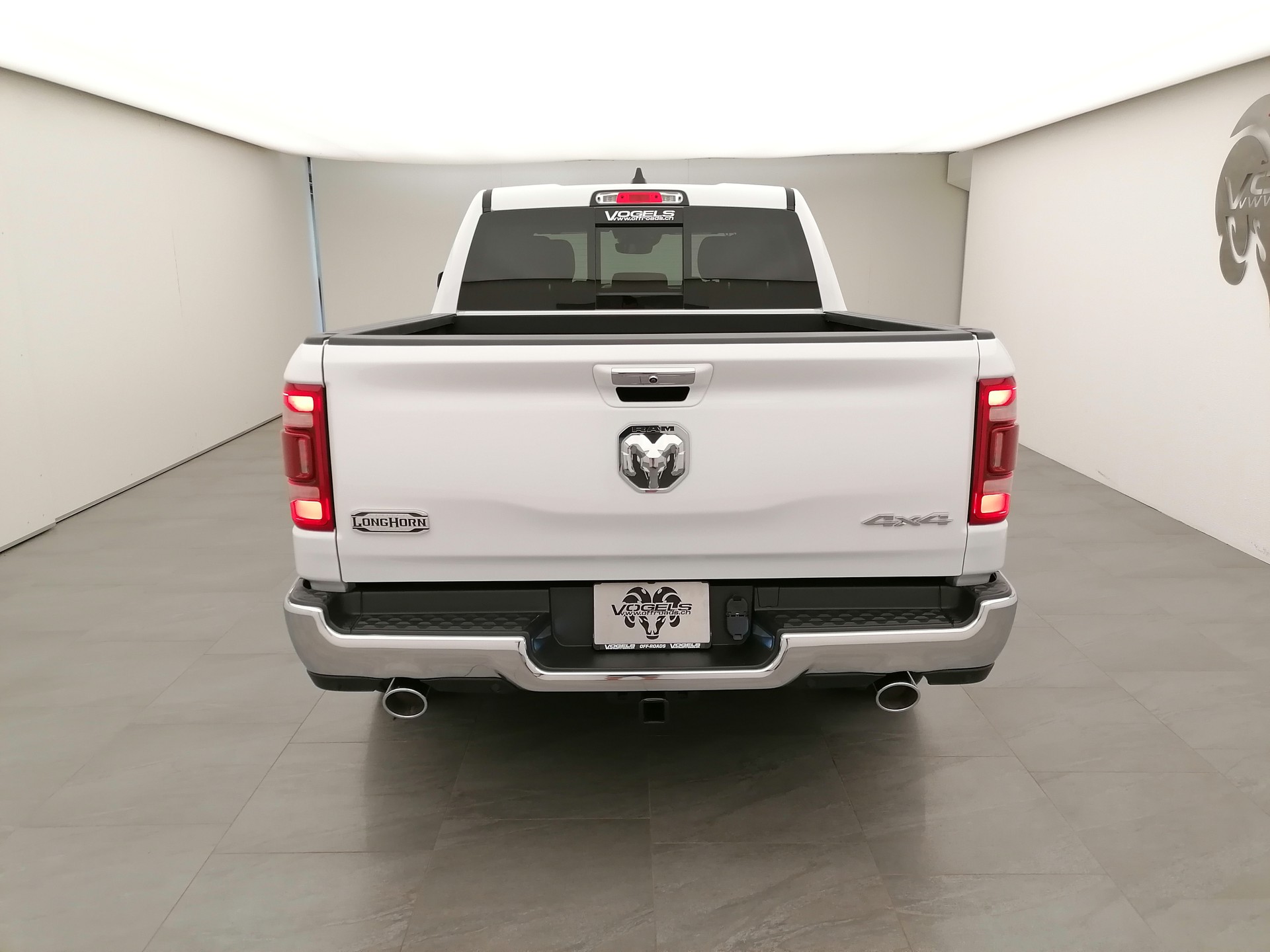DODGE Ram 1500 5.7 V8 Longhorn eTorque Crew C-image-4