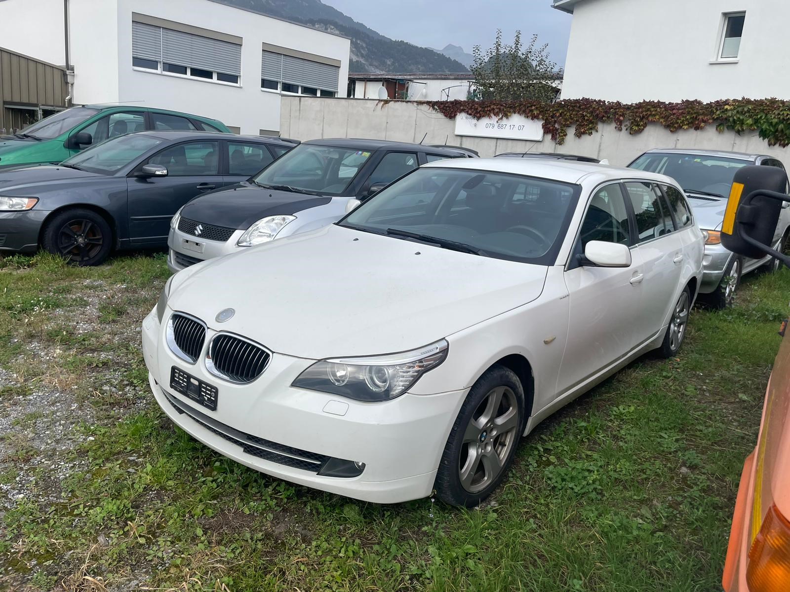 BMW 530xi Touring Steptronic-image-0