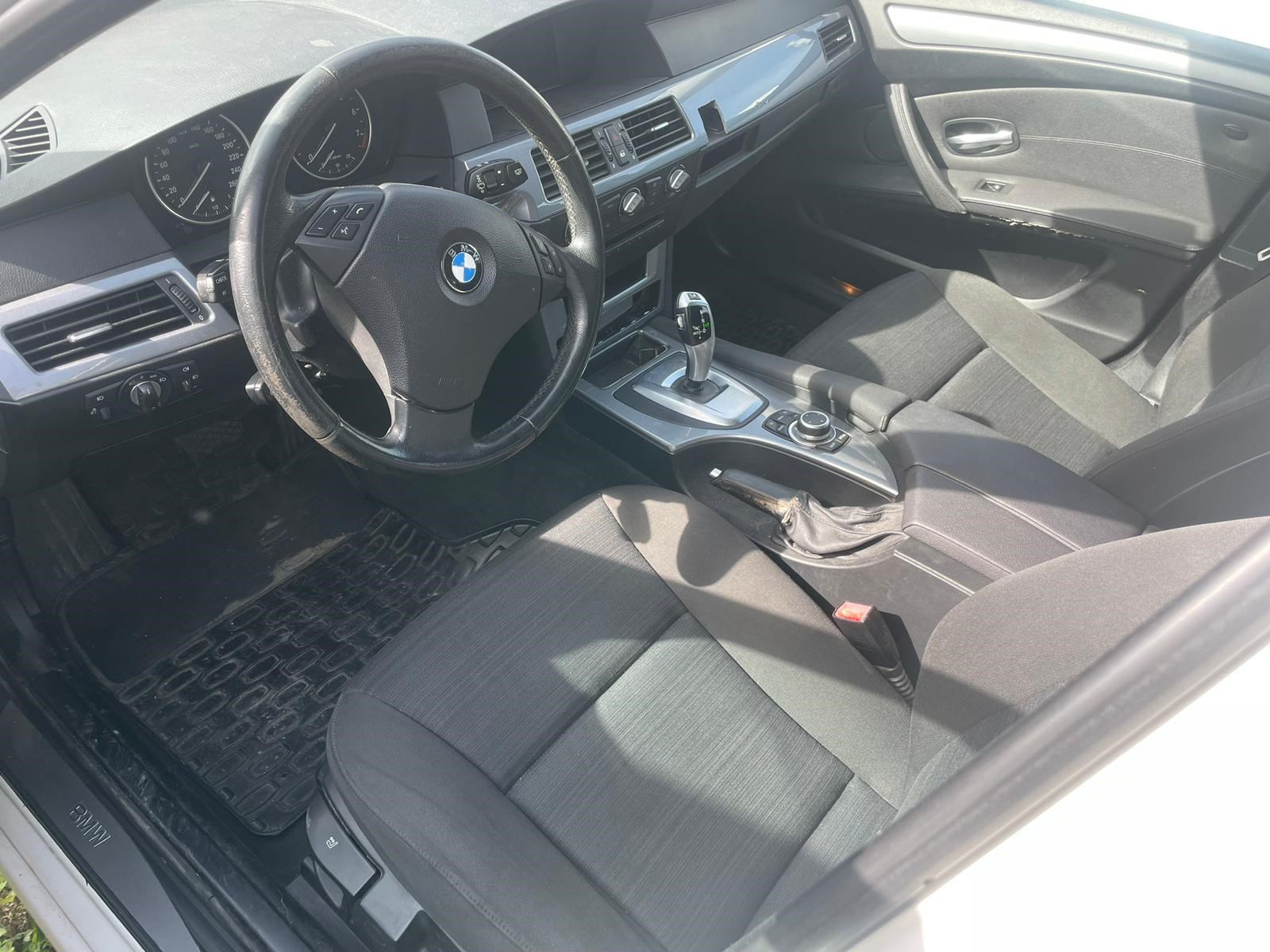 BMW 530xi Touring Steptronic-image-6