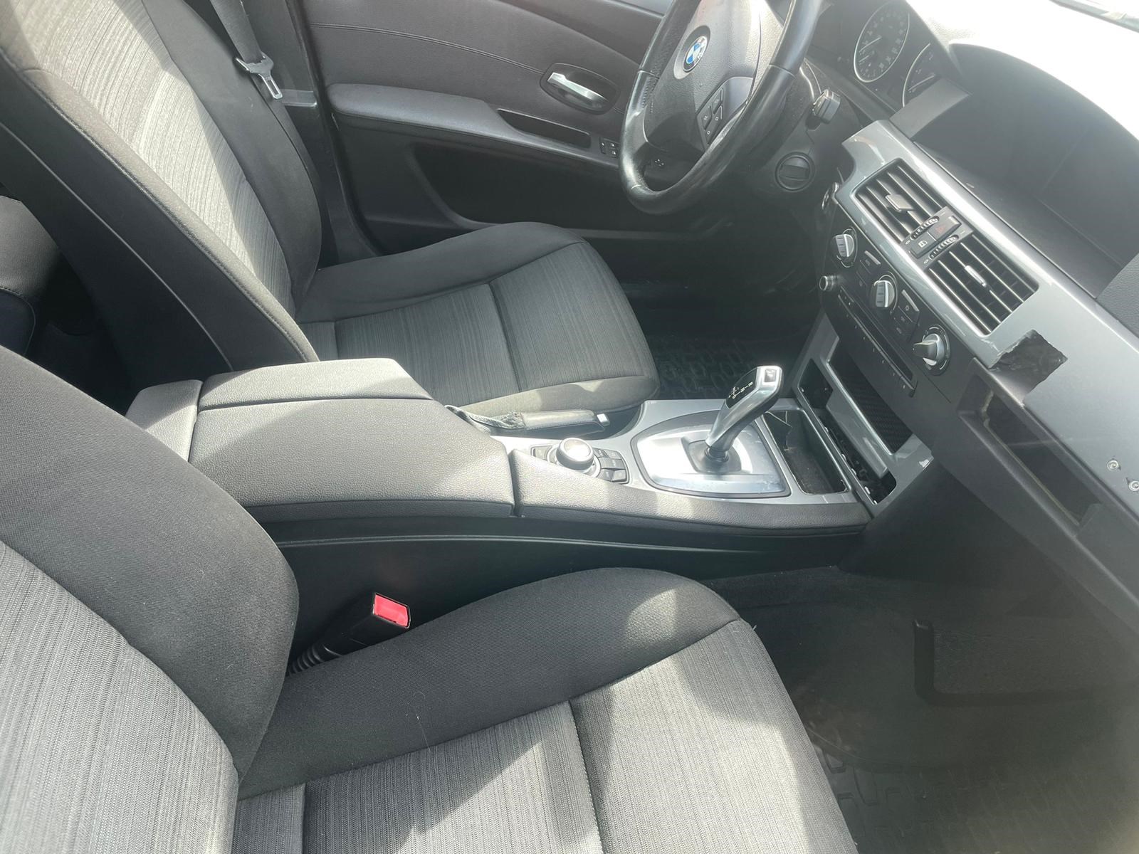BMW 530xi Touring Steptronic-image-8