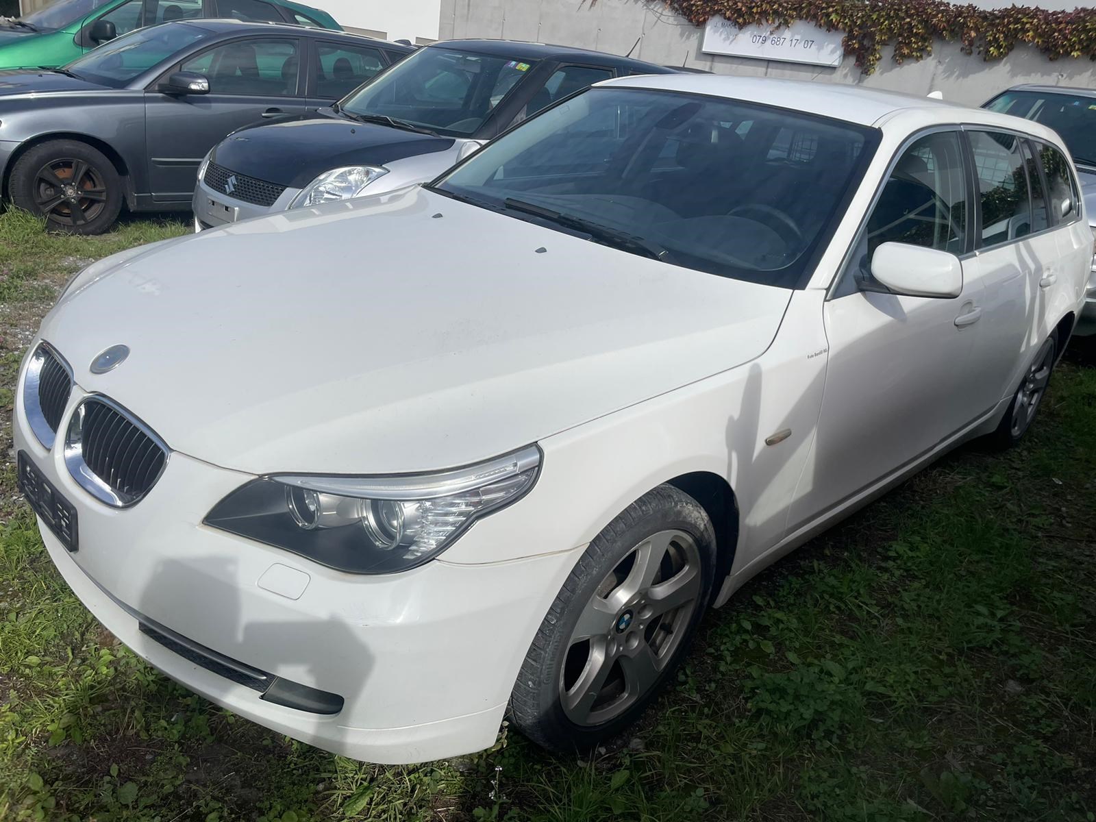 BMW 530xi Touring Steptronic-image-2