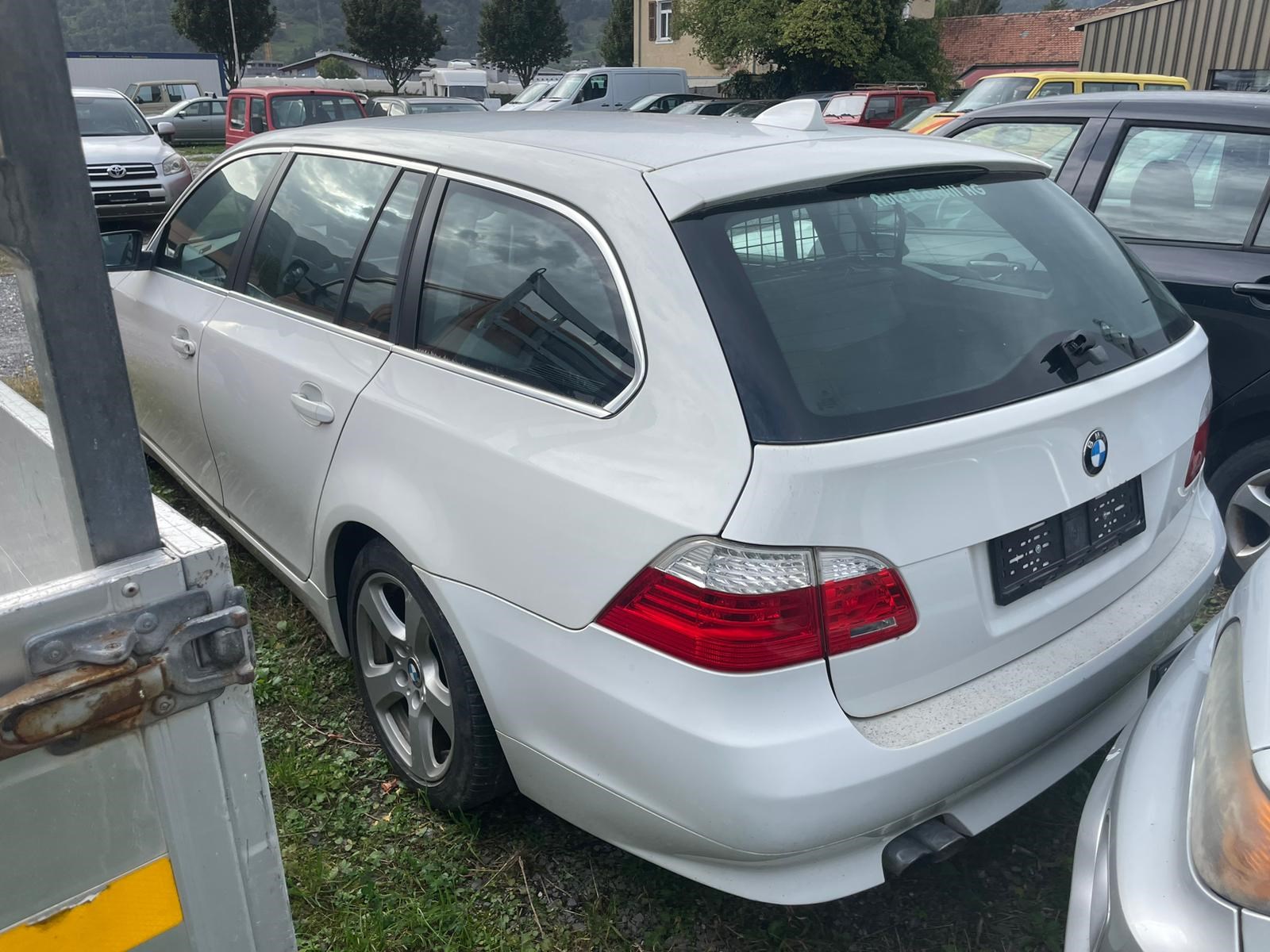BMW 530xi Touring Steptronic-image-3