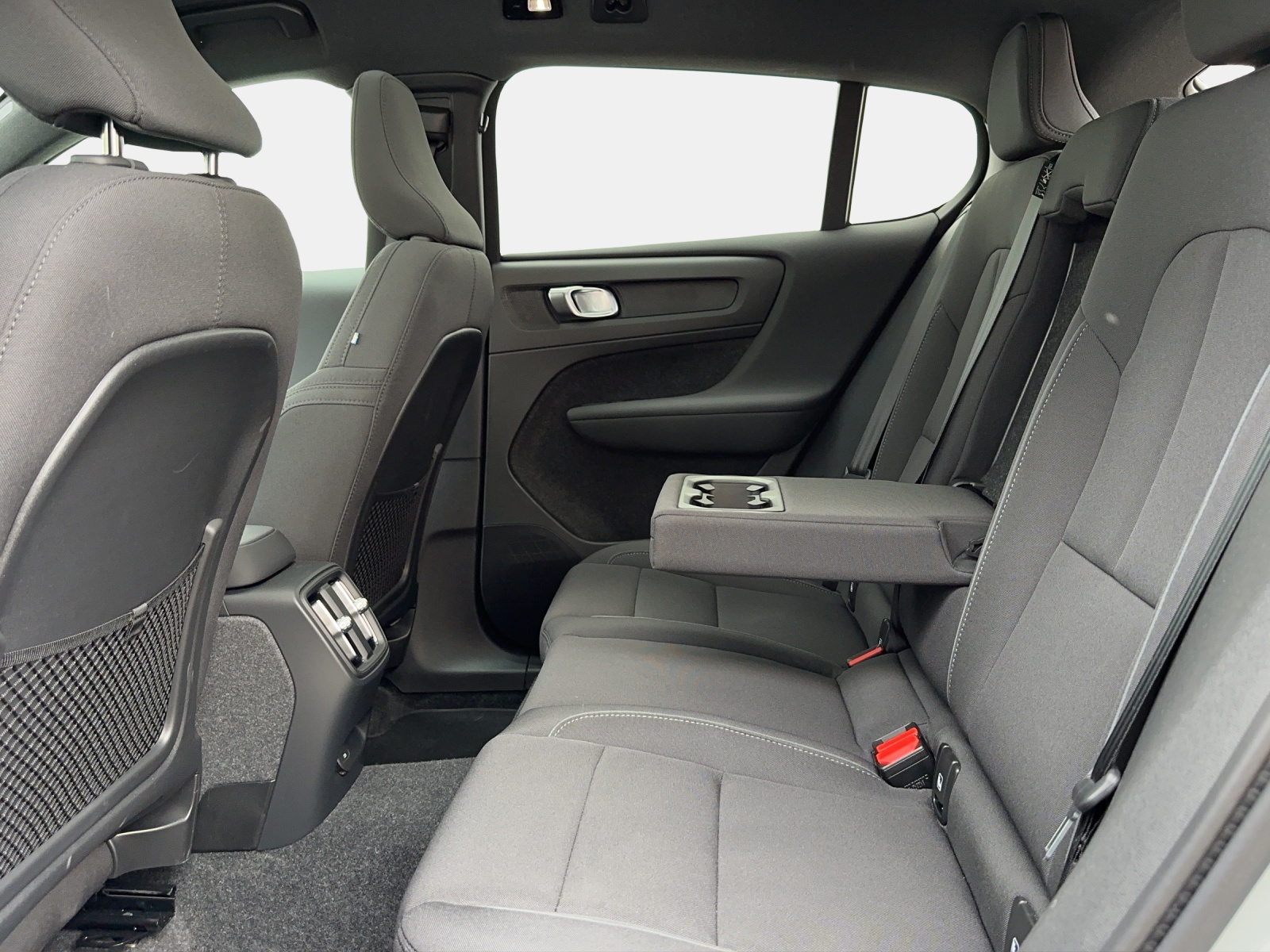 VOLVO C40 Recharge E80 82kWh Pure Electric Plus-image-9