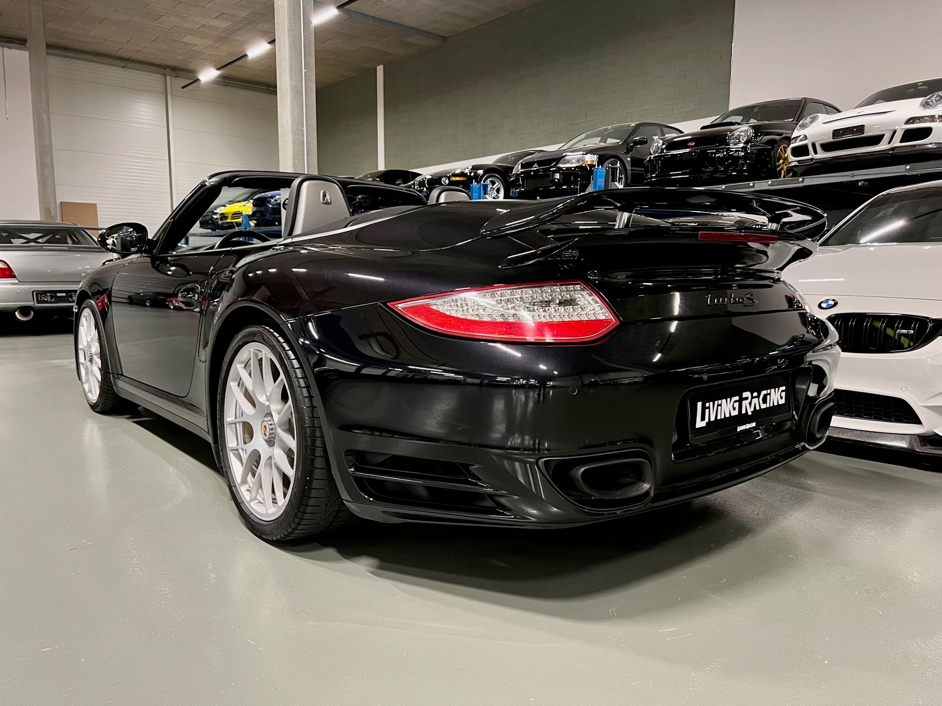 PORSCHE 911 Cabrio Turbo S PDK-image-2