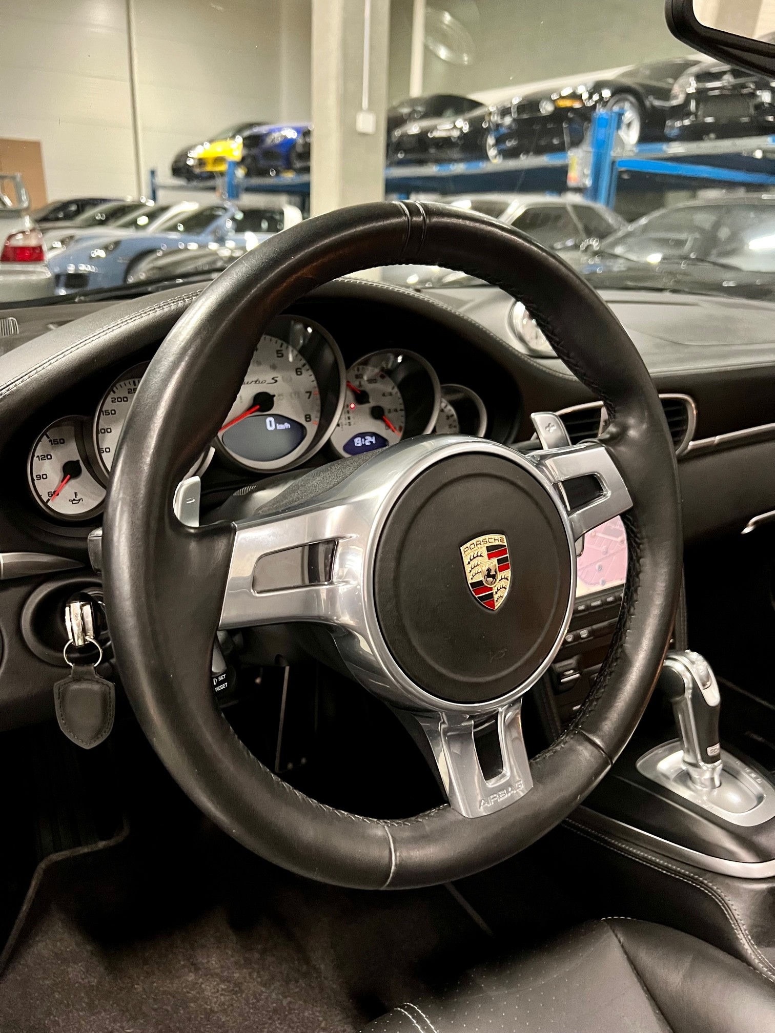PORSCHE 911 Cabrio Turbo S PDK-image-6