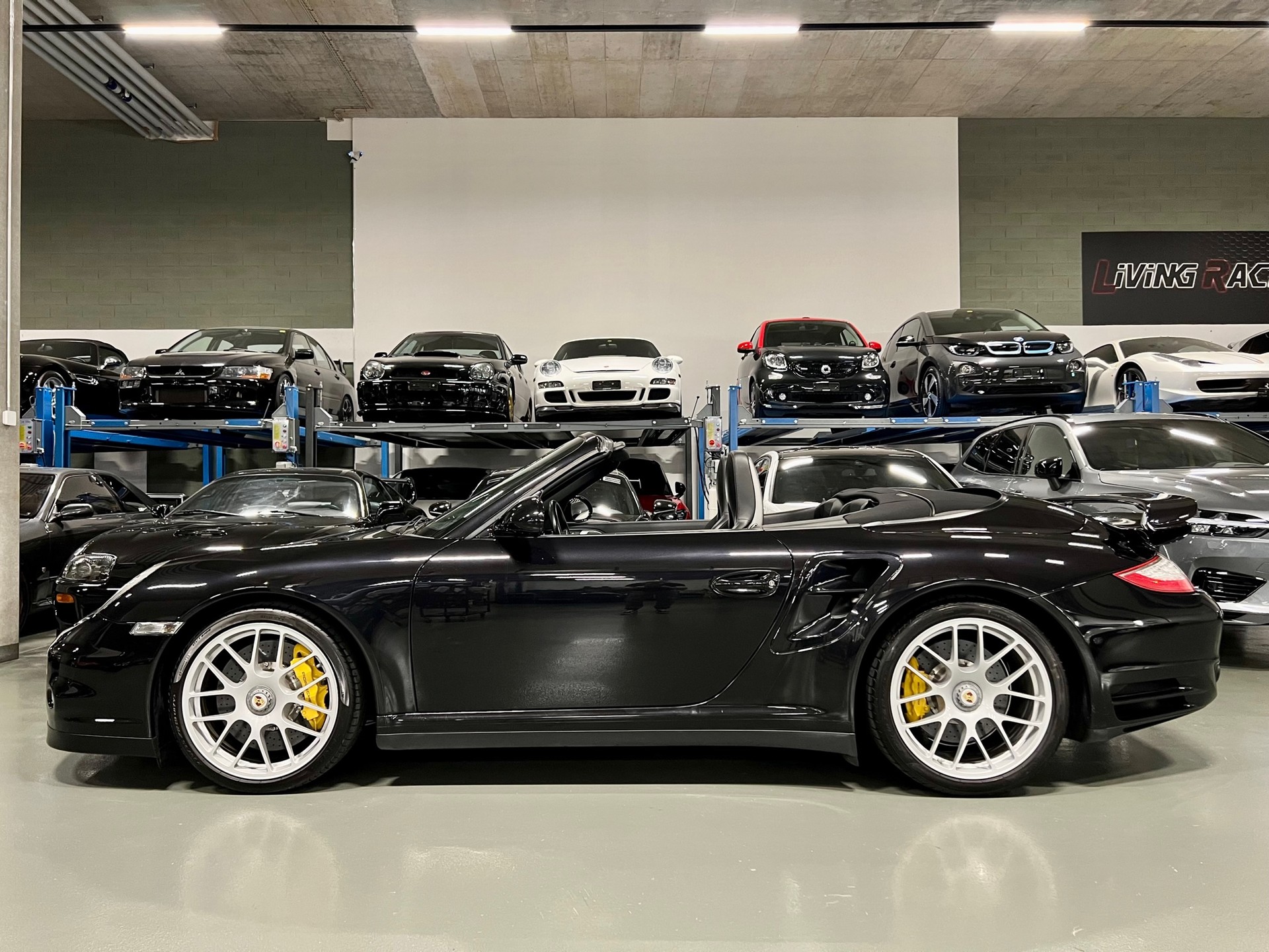 PORSCHE 911 Cabrio Turbo S PDK-image-0