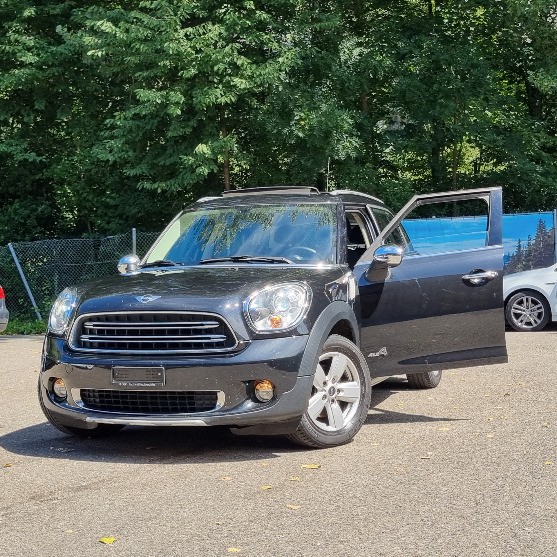 MINI Mini Countryman Cooper ALL4 by Burton-image-0