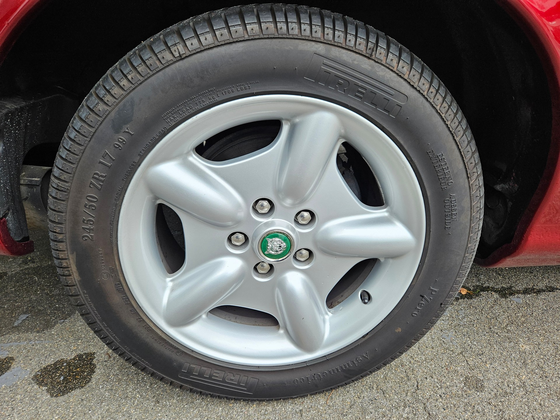 JAGUAR XK8-image-9