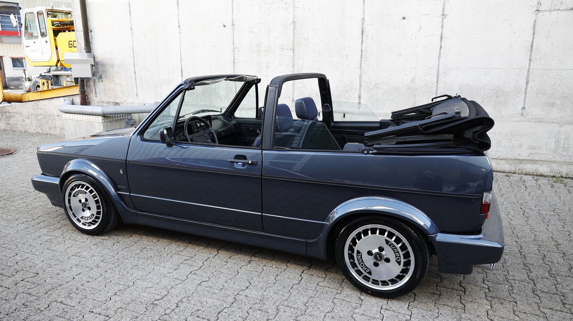 VW Golf Cabriolet 1800 (GL)-image-17