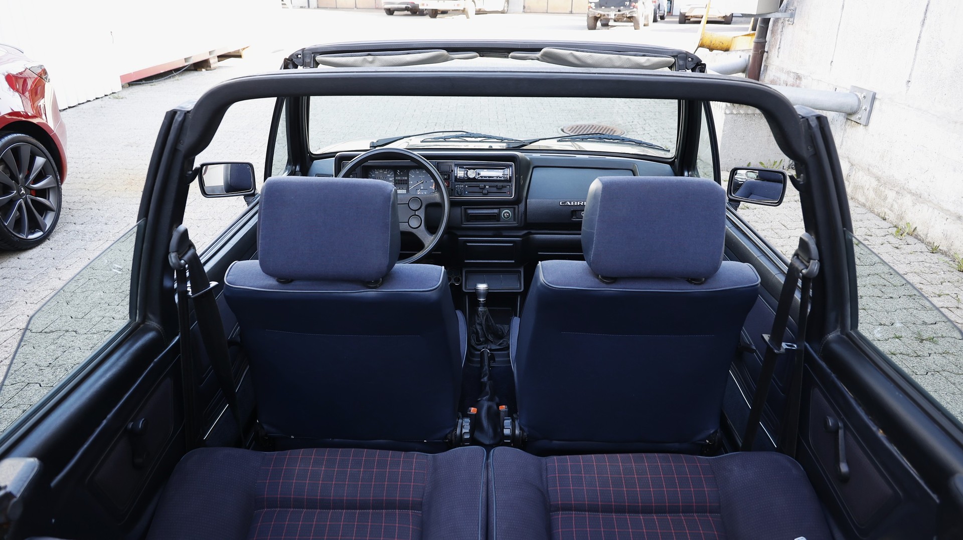 VW Golf Cabriolet 1800 (GL)-image-19