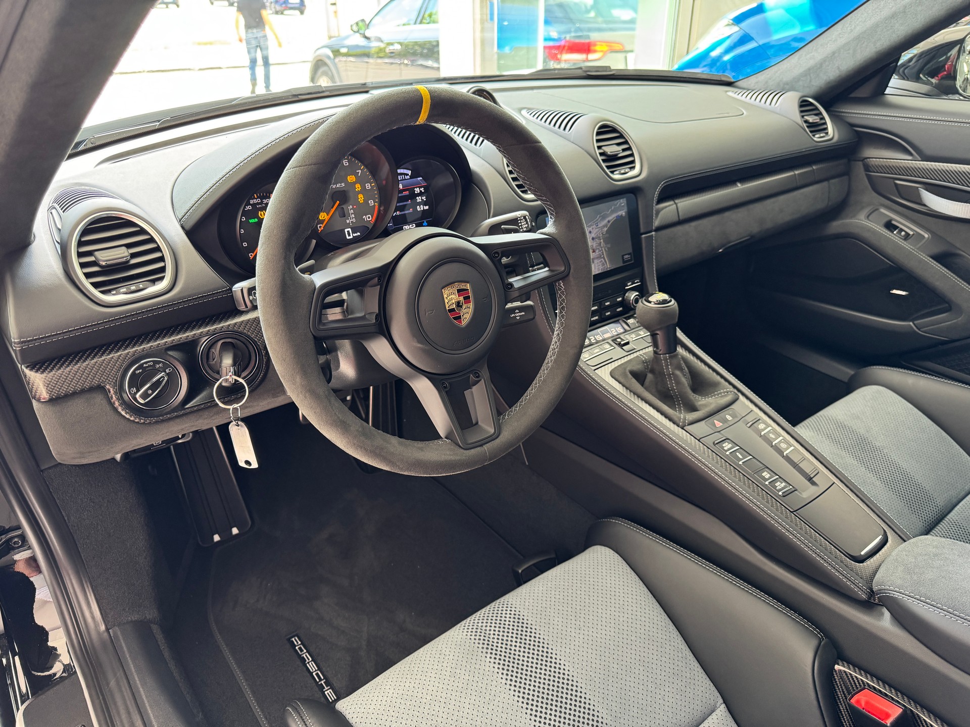 PORSCHE 718 Cayman GT4 RS PDK-image-11