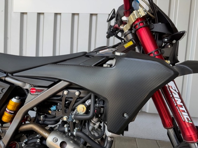 FANTIC XMF 125 Motard-showroom-element-1