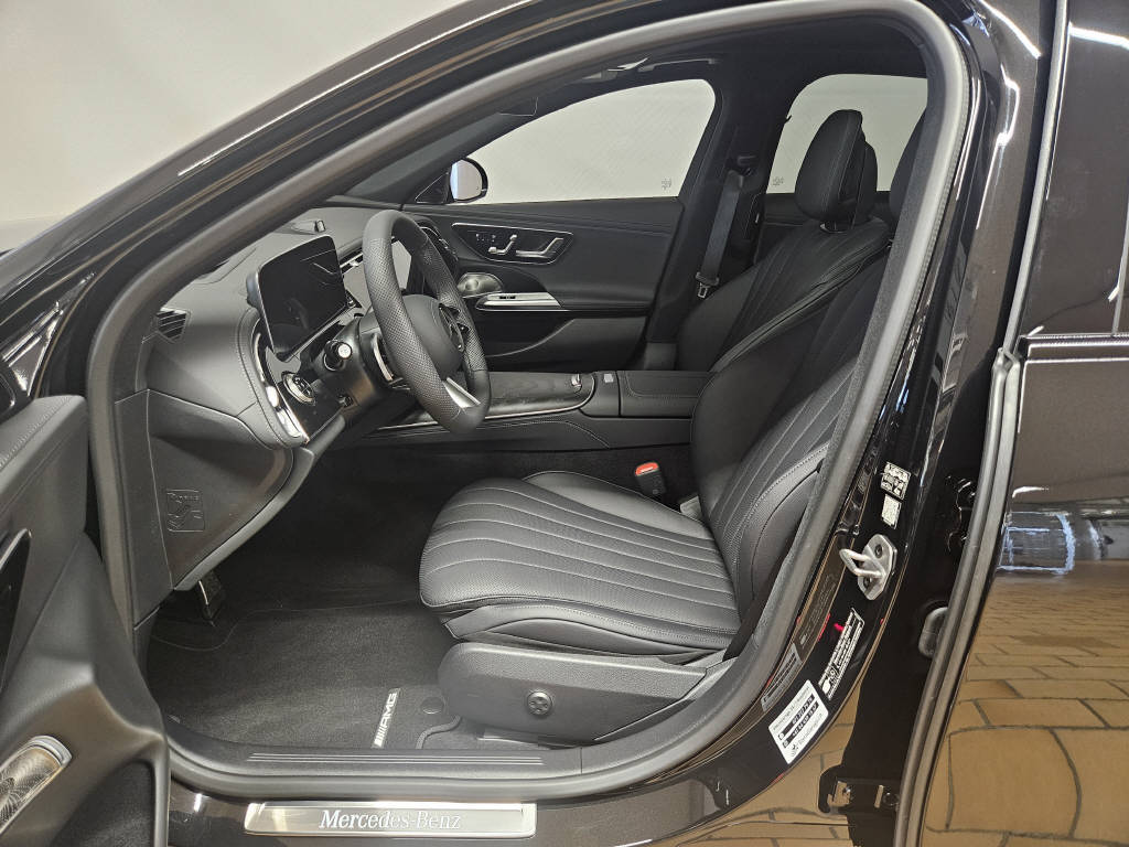 MERCEDES-BENZ E 220 d 4Matic AMG Line Limousine-image-4