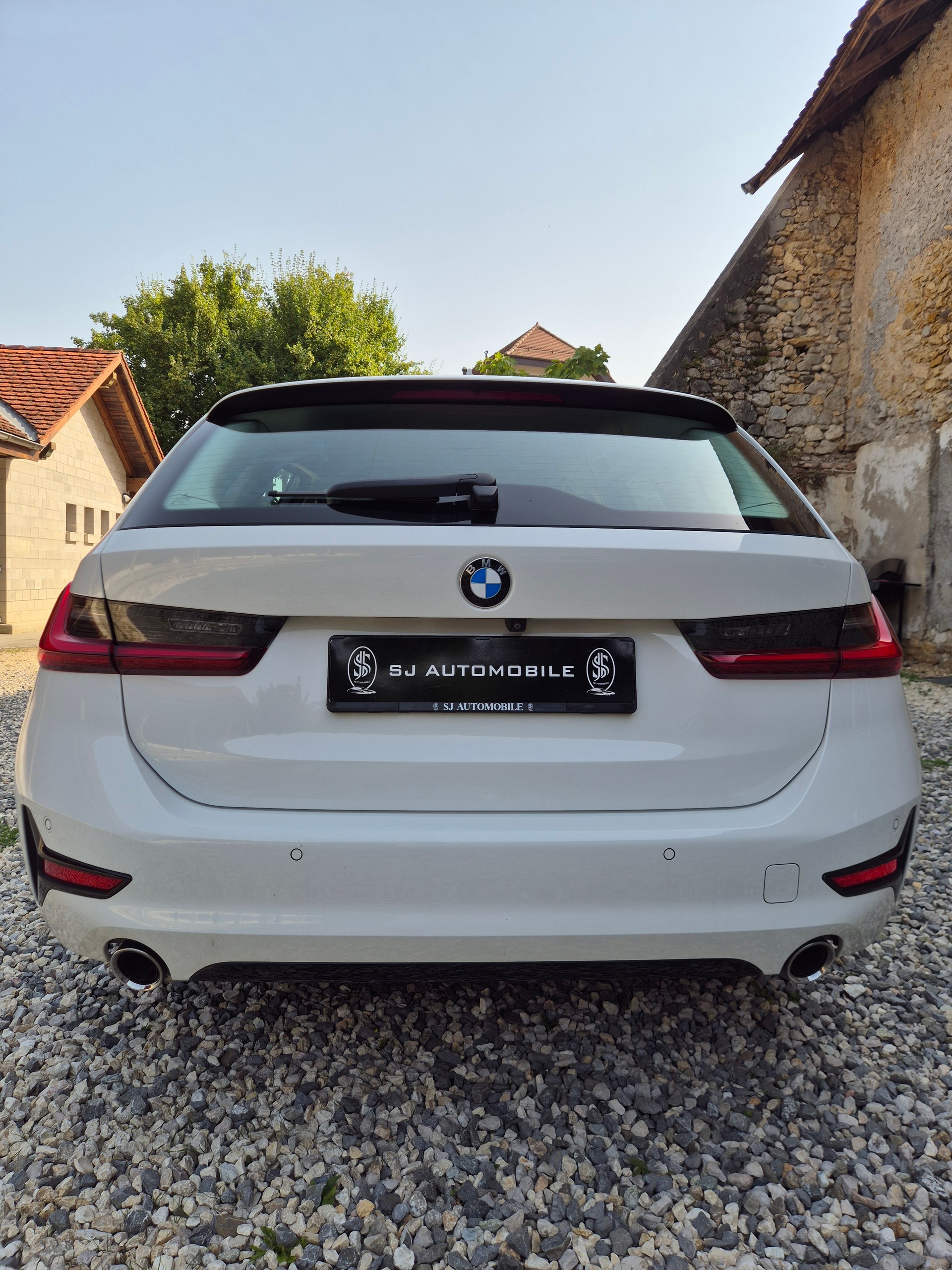 BMW 320d xDrive 48V Touring Sport Line Steptronic-image-3