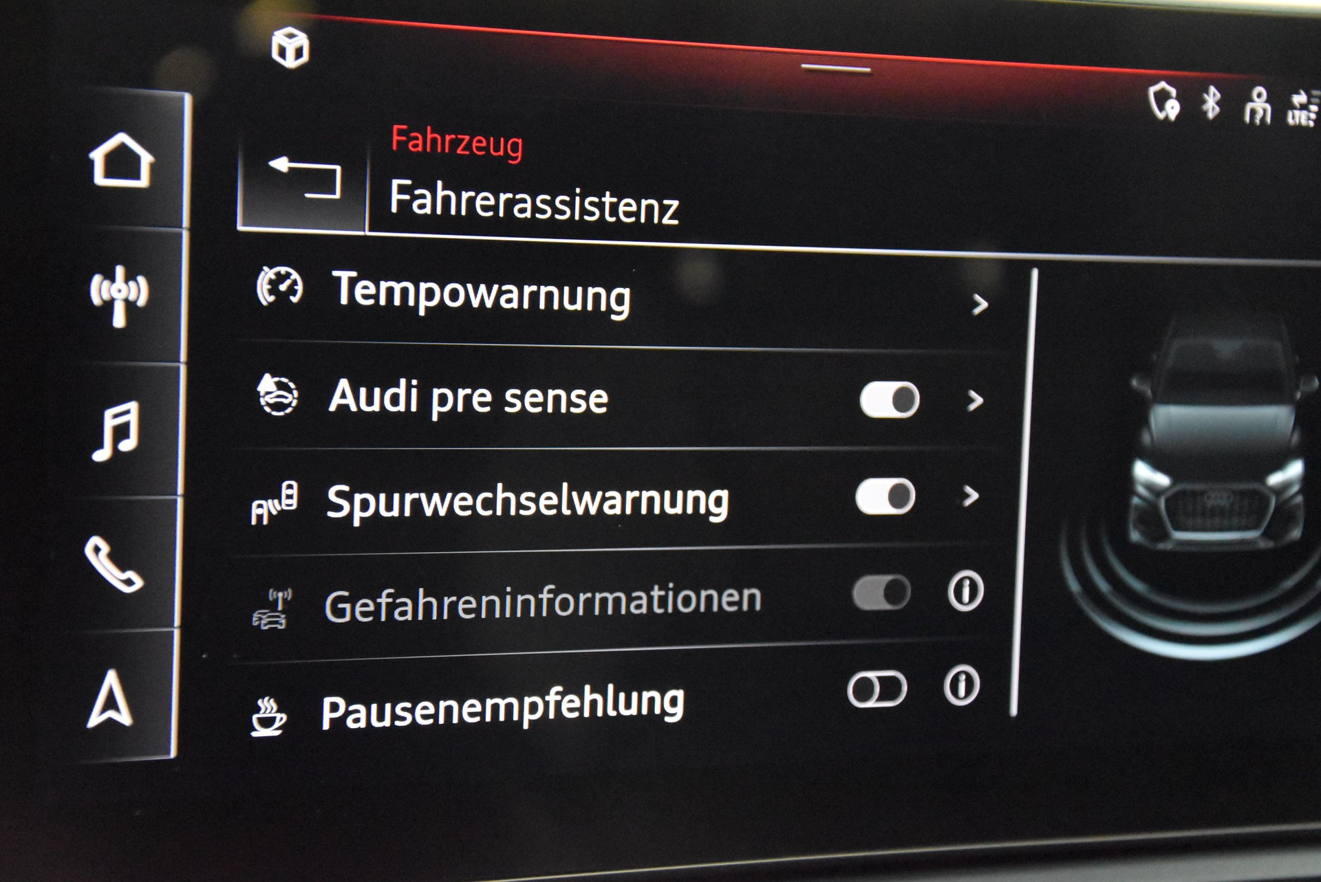 AUDI Q5 Sportback 40 TDI Blackedition quattro S-tronic-image-11