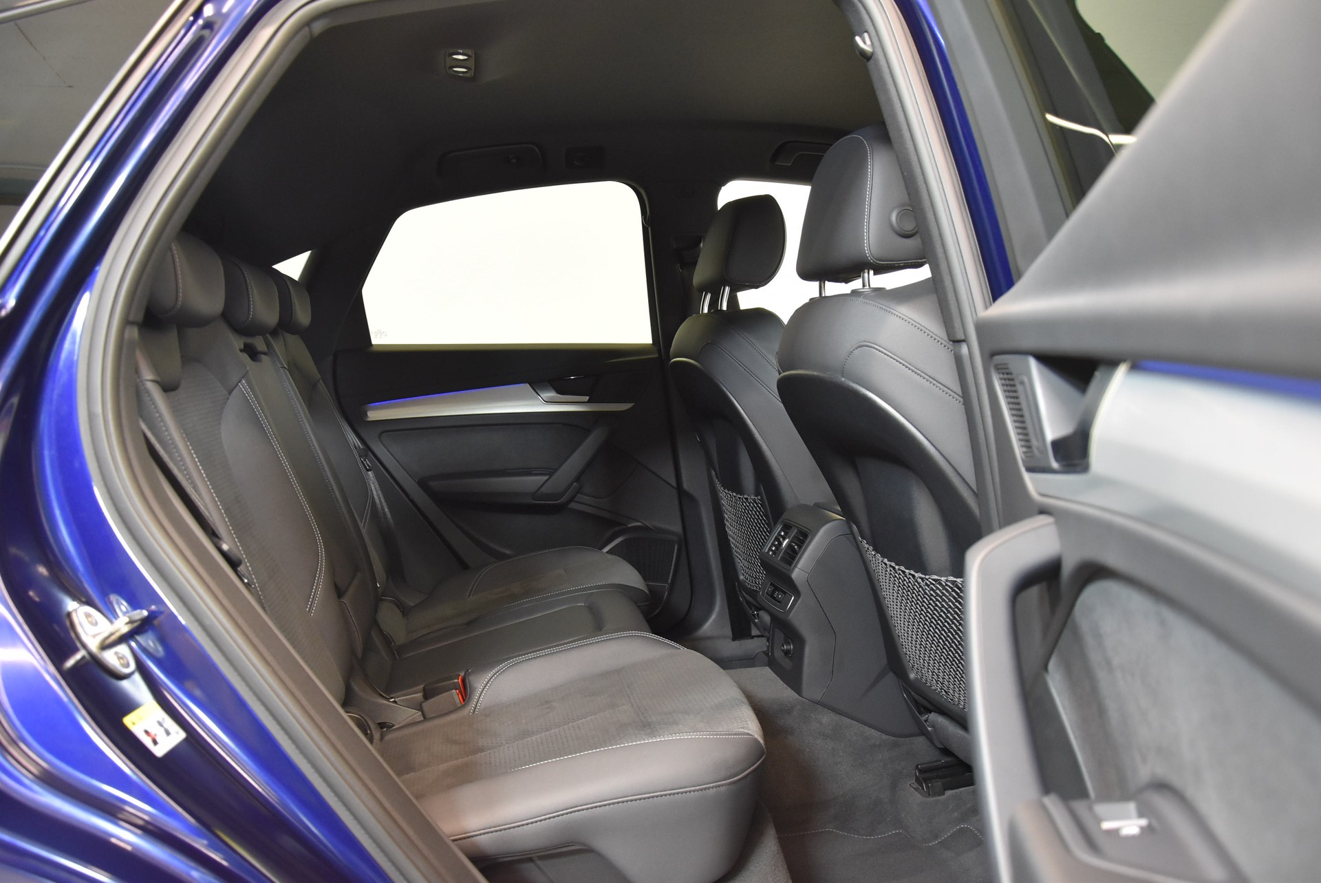 AUDI Q5 Sportback 40 TDI Blackedition quattro S-tronic-image-6