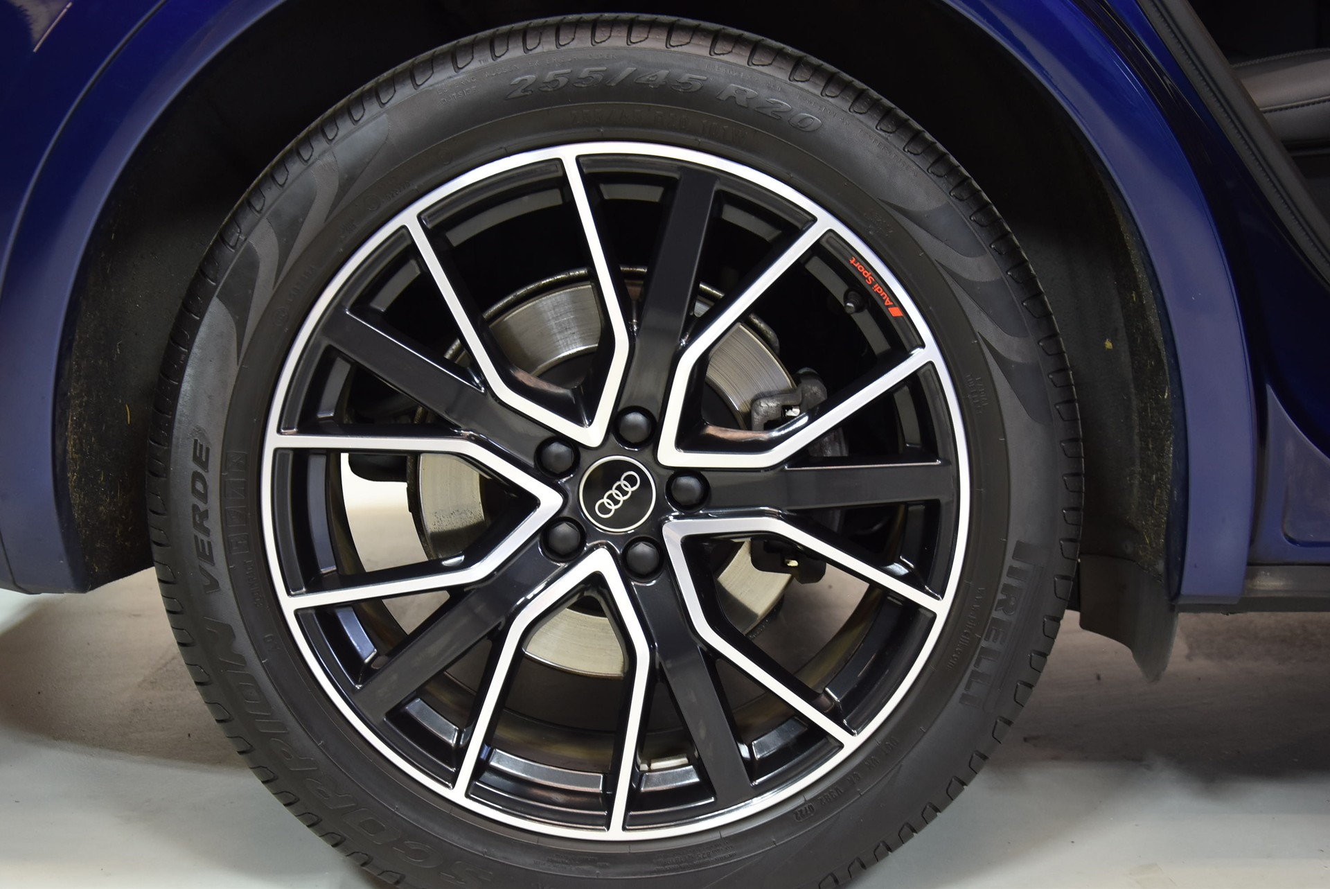 AUDI Q5 Sportback 40 TDI Blackedition quattro S-tronic-image-10