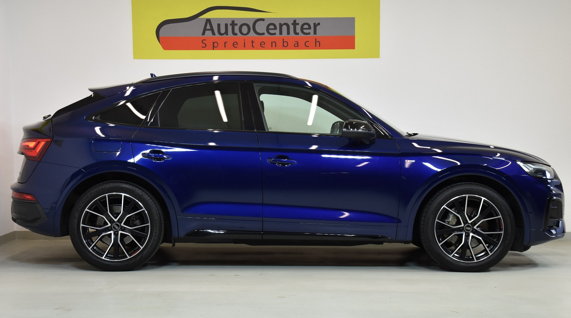 AUDI Q5 Sportback 40 TDI Blackedition quattro S-tronic-image-13