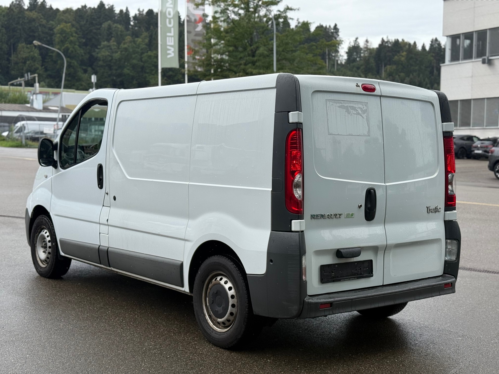 RENAULT Trafic 2.0 dCi 115 2.9t L2H1-image-2