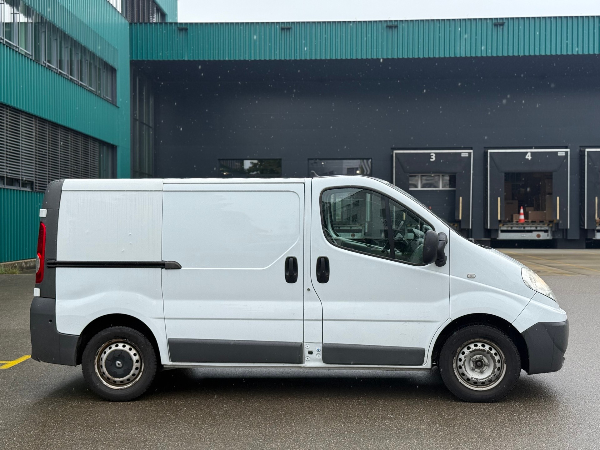 RENAULT Trafic 2.0 dCi 115 2.9t L2H1-image-5