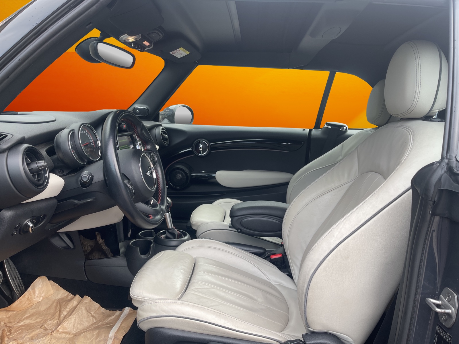 MINI Cooper John Cooper Works Cabriolet Steptronic-image-8