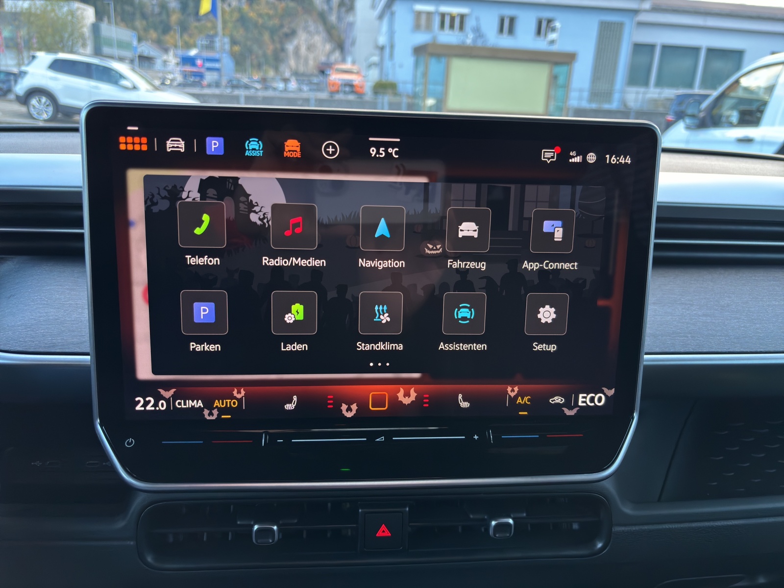 VW ID.Buzz LWB GTX 4 Motion-image-16