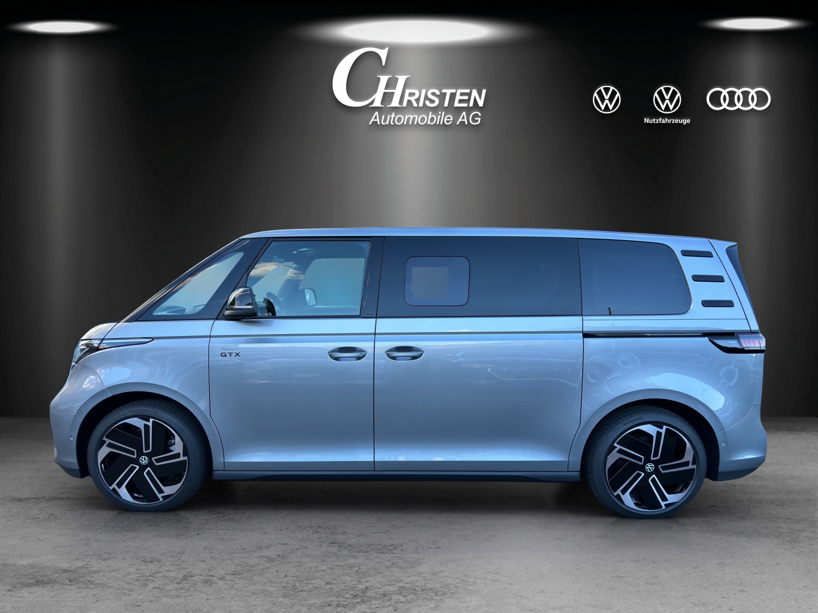 VW ID.Buzz LWB GTX 4 Motion-image-1