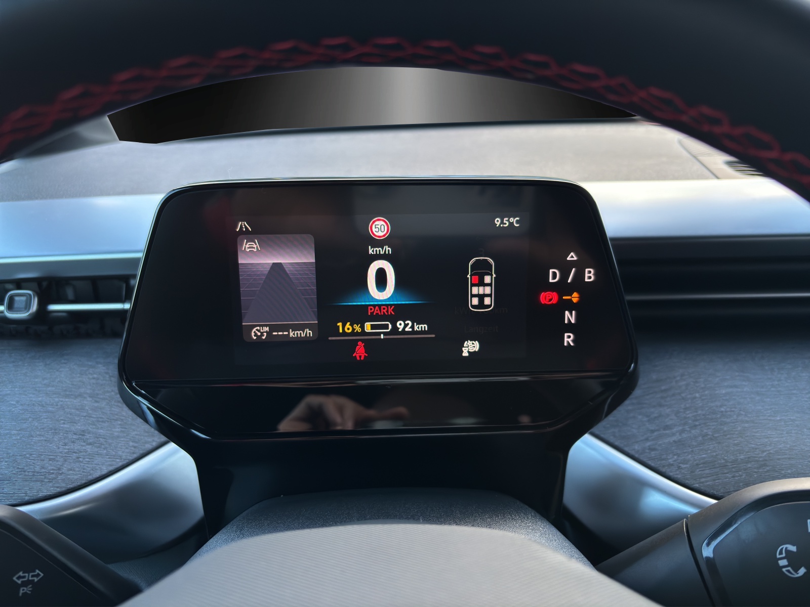 VW ID.Buzz LWB GTX 4 Motion-image-12