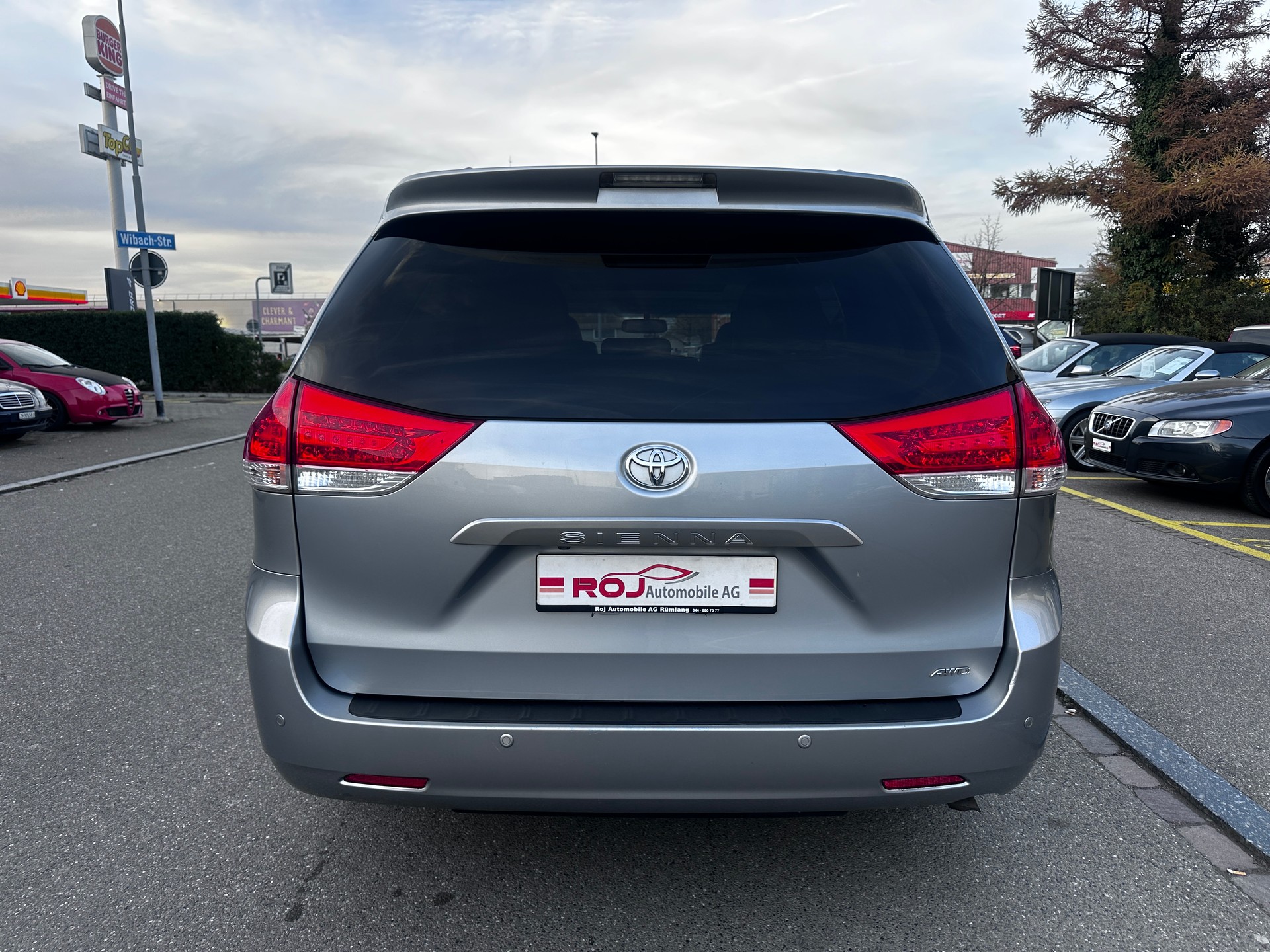 TOYOTA Sienna 3.5 A 4WD-image-5