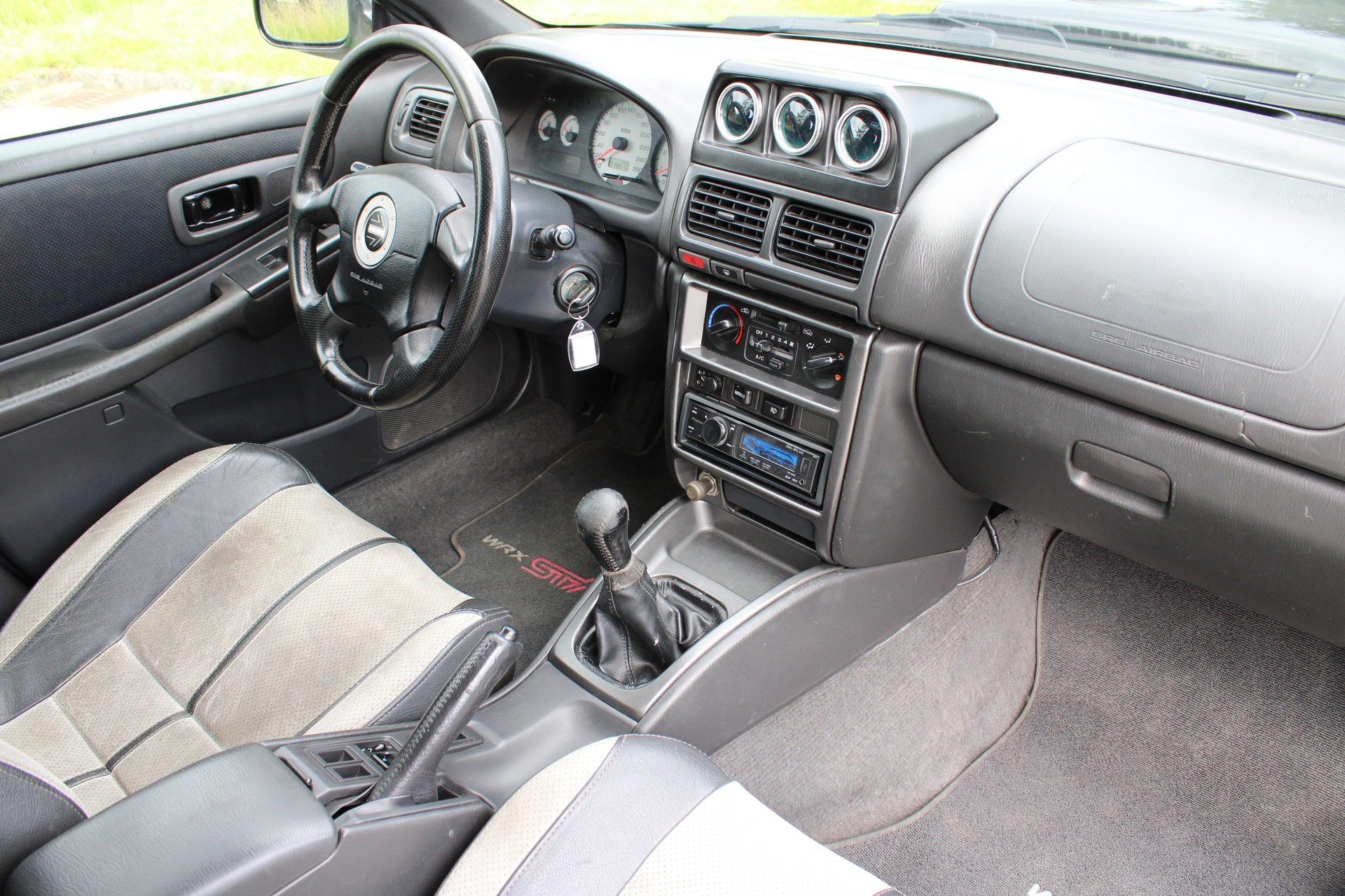 SUBARU Impreza 2.0 Turbo-image-13