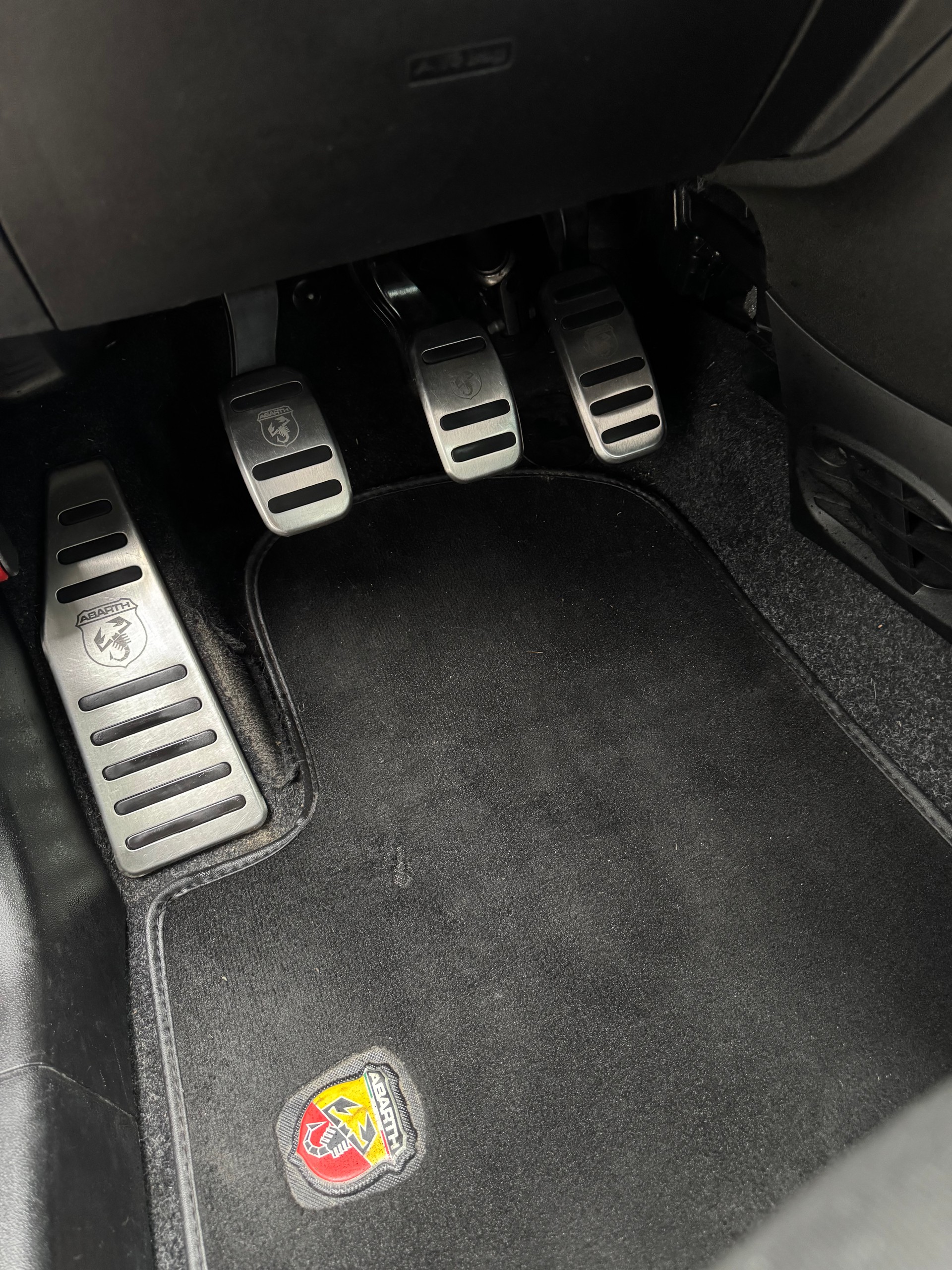FIAT 595 1.4 16V Turbo Abarth-image-28