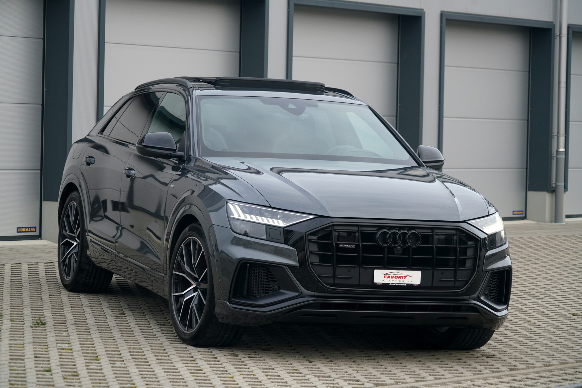 AUDI Q8 55 TFSI Black Edition quattro tiptronic (CH)-image-0