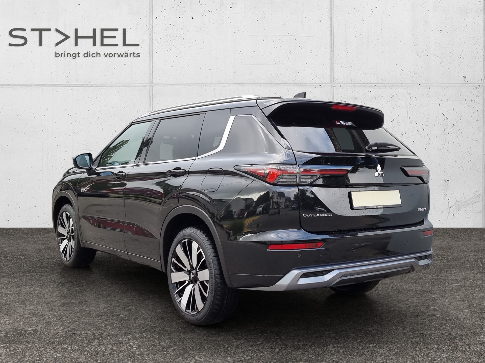 MITSUBISHI Outlander 2.4 PHEV Instyle 4x4-image-2