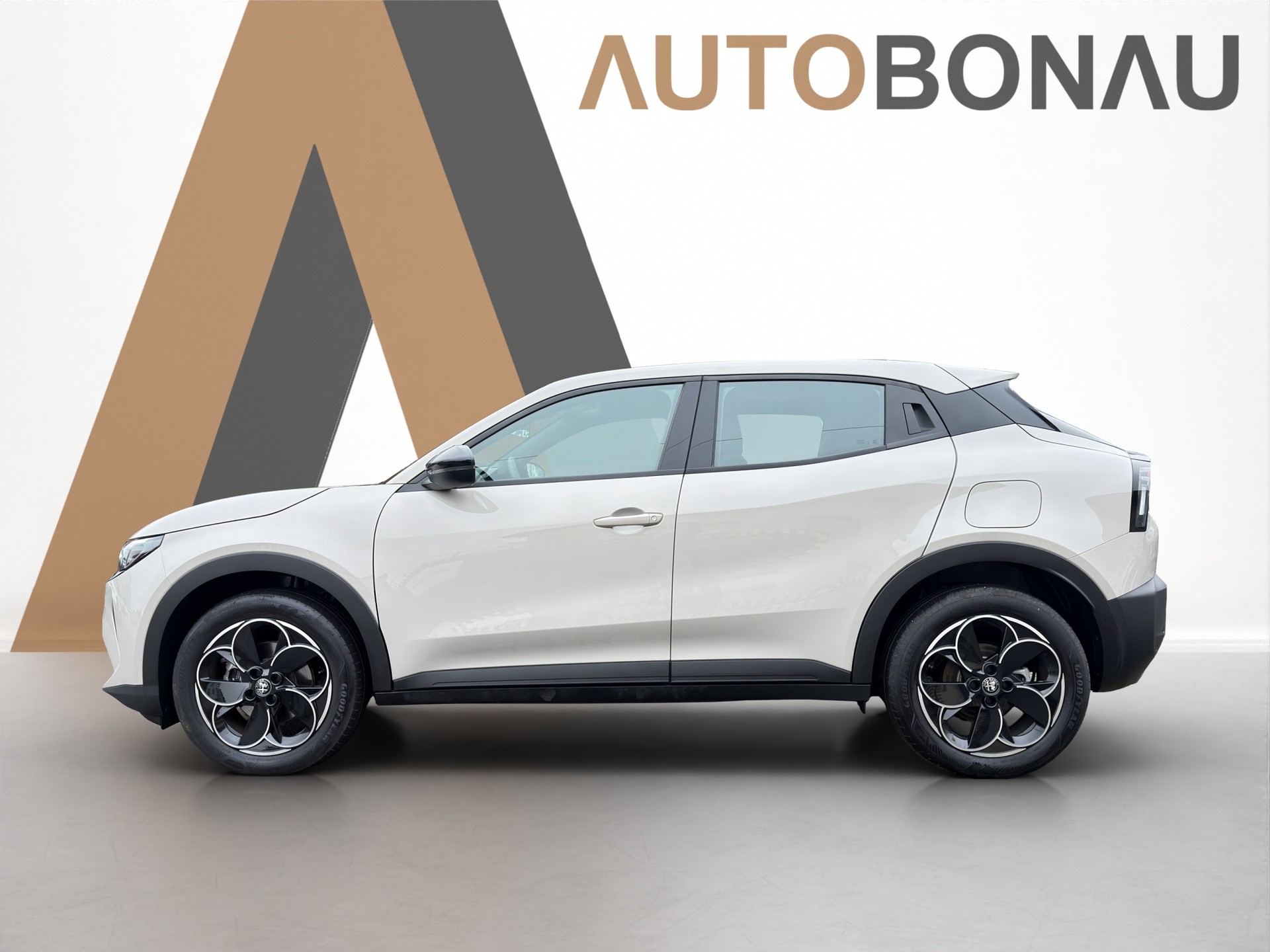 ALFA ROMEO Junior Elettrica-showroom-element-1