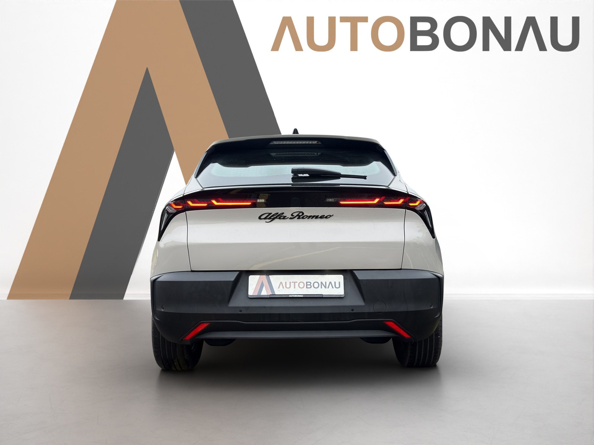 ALFA ROMEO Junior Elettrica-showroom-element-3