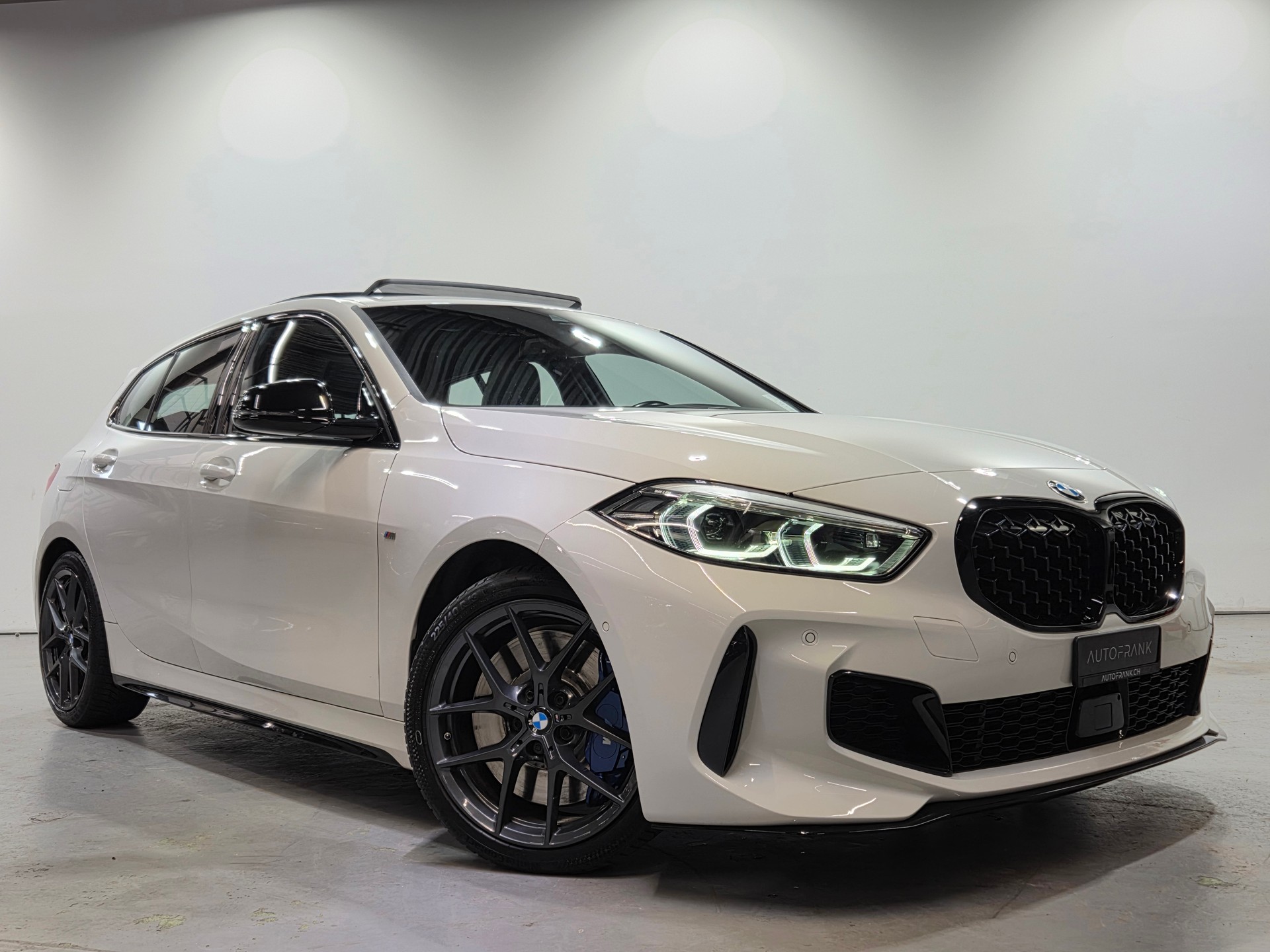 BMW M135i xDrive-image-0