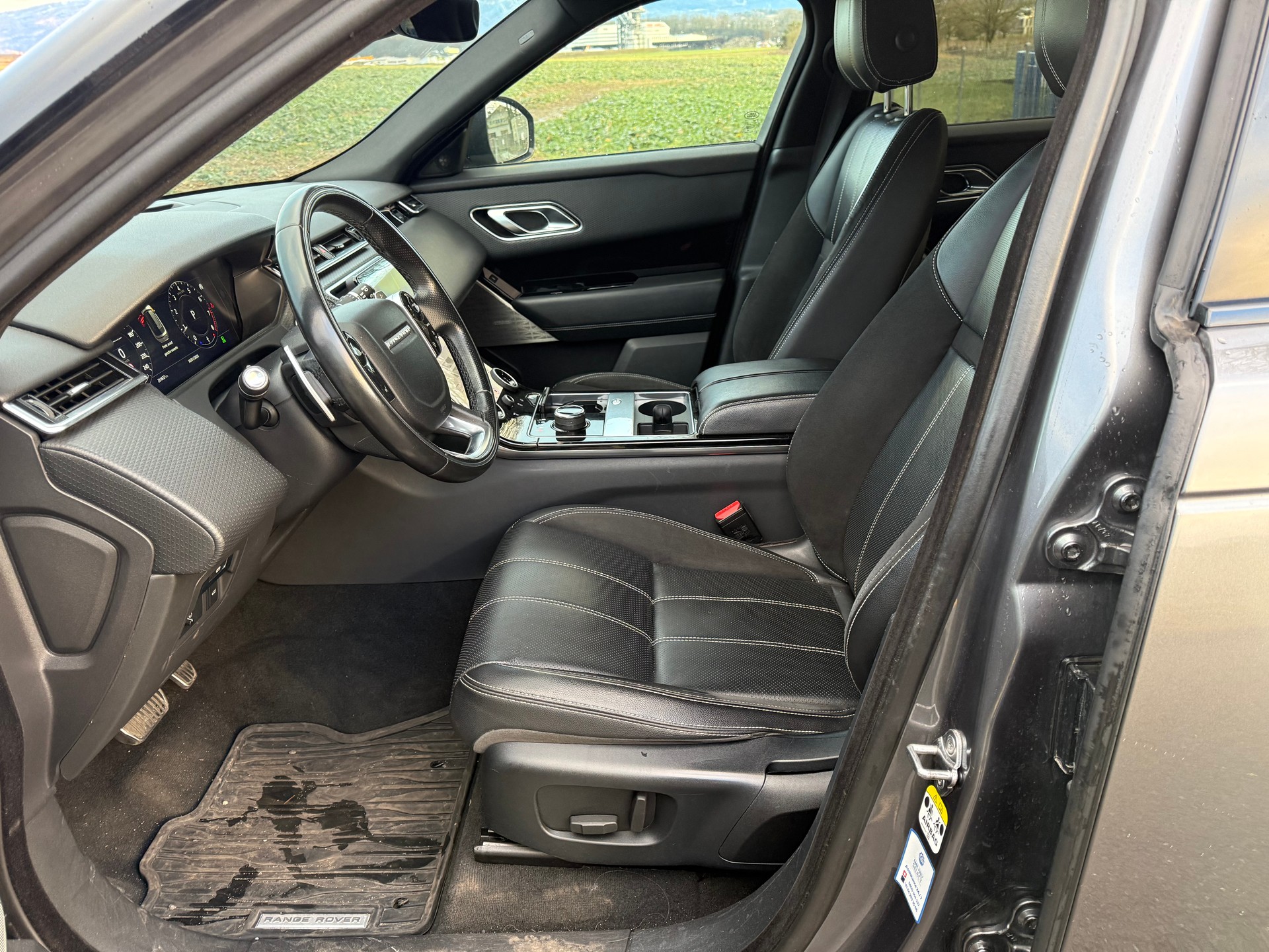 LAND ROVER Range Rover Velar R-Dynamic P 250 S Automatic-image-8