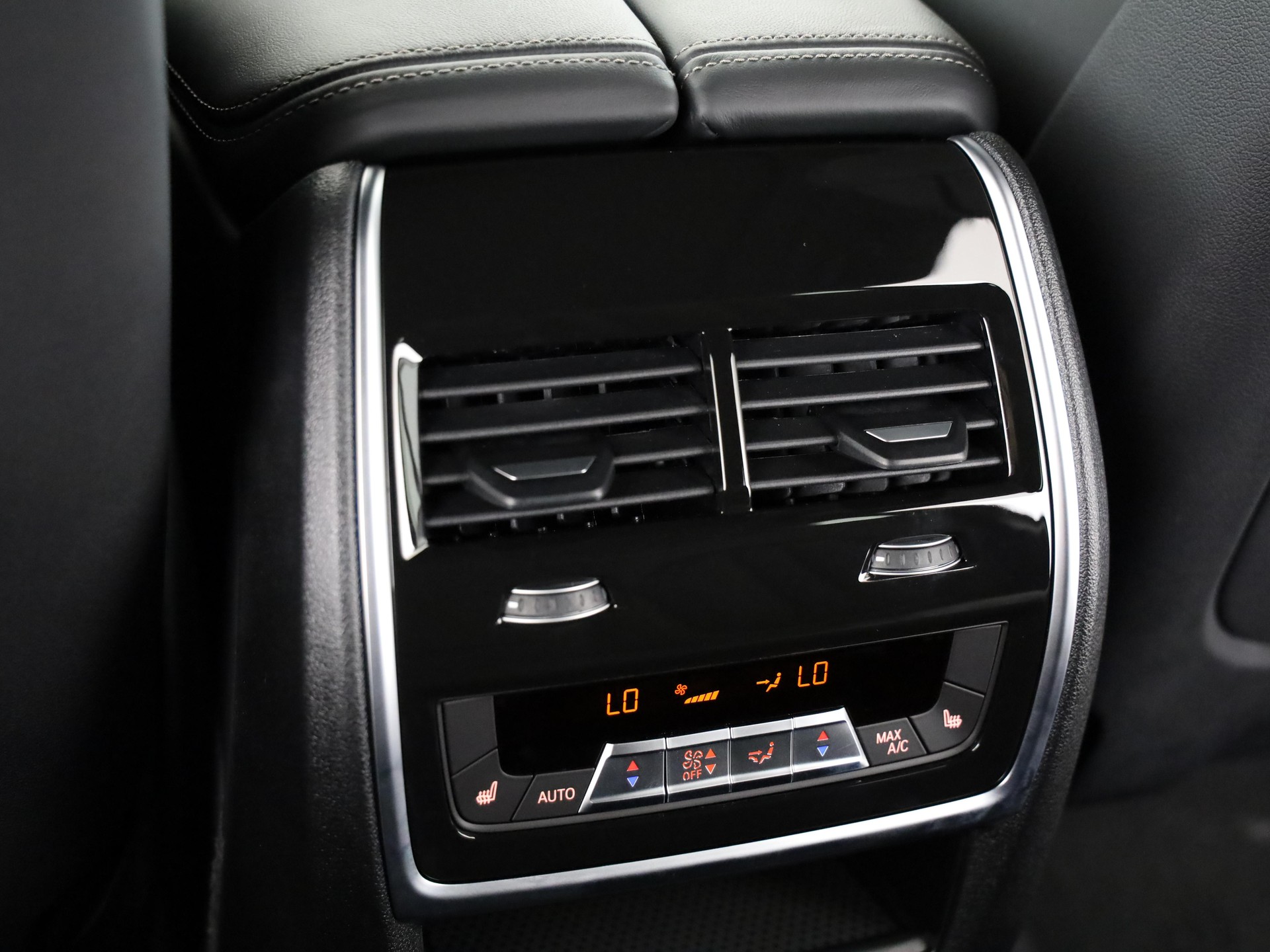 BMW X5 40i xDrive SAG-image-22