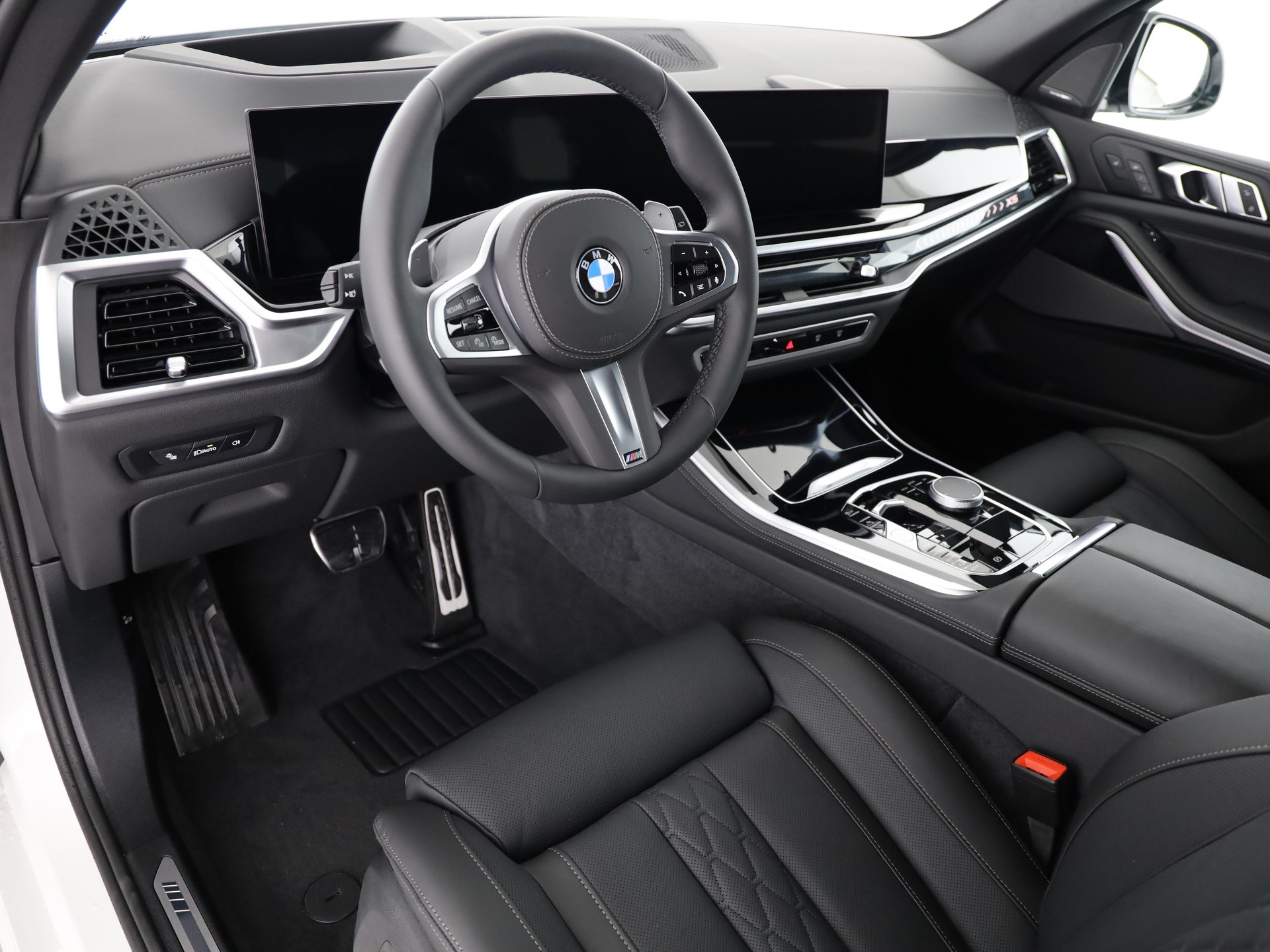 BMW X5 40i xDrive SAG-image-12