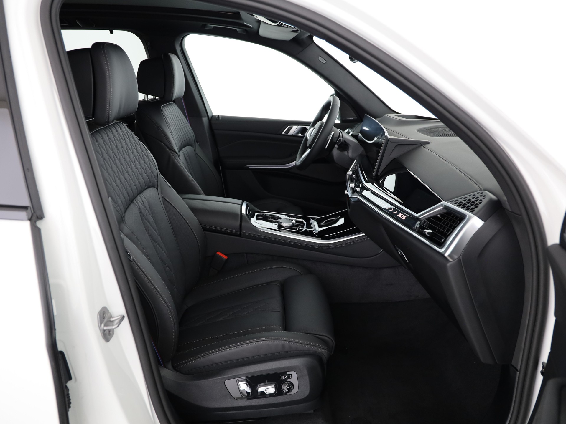 BMW X5 40i xDrive SAG-image-14