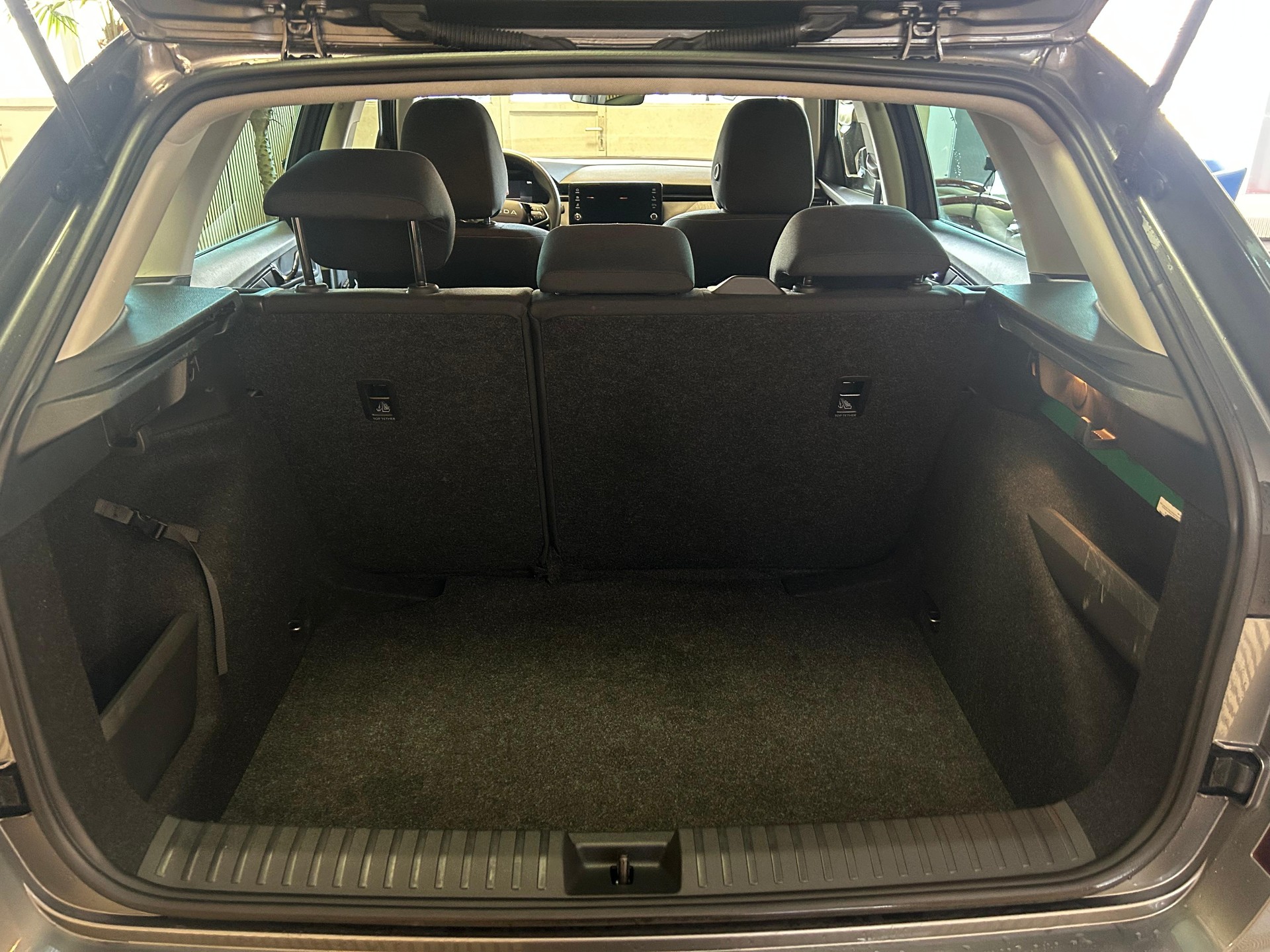 SKODA Kamiq 1.5 TSI Selection DSG-image-19