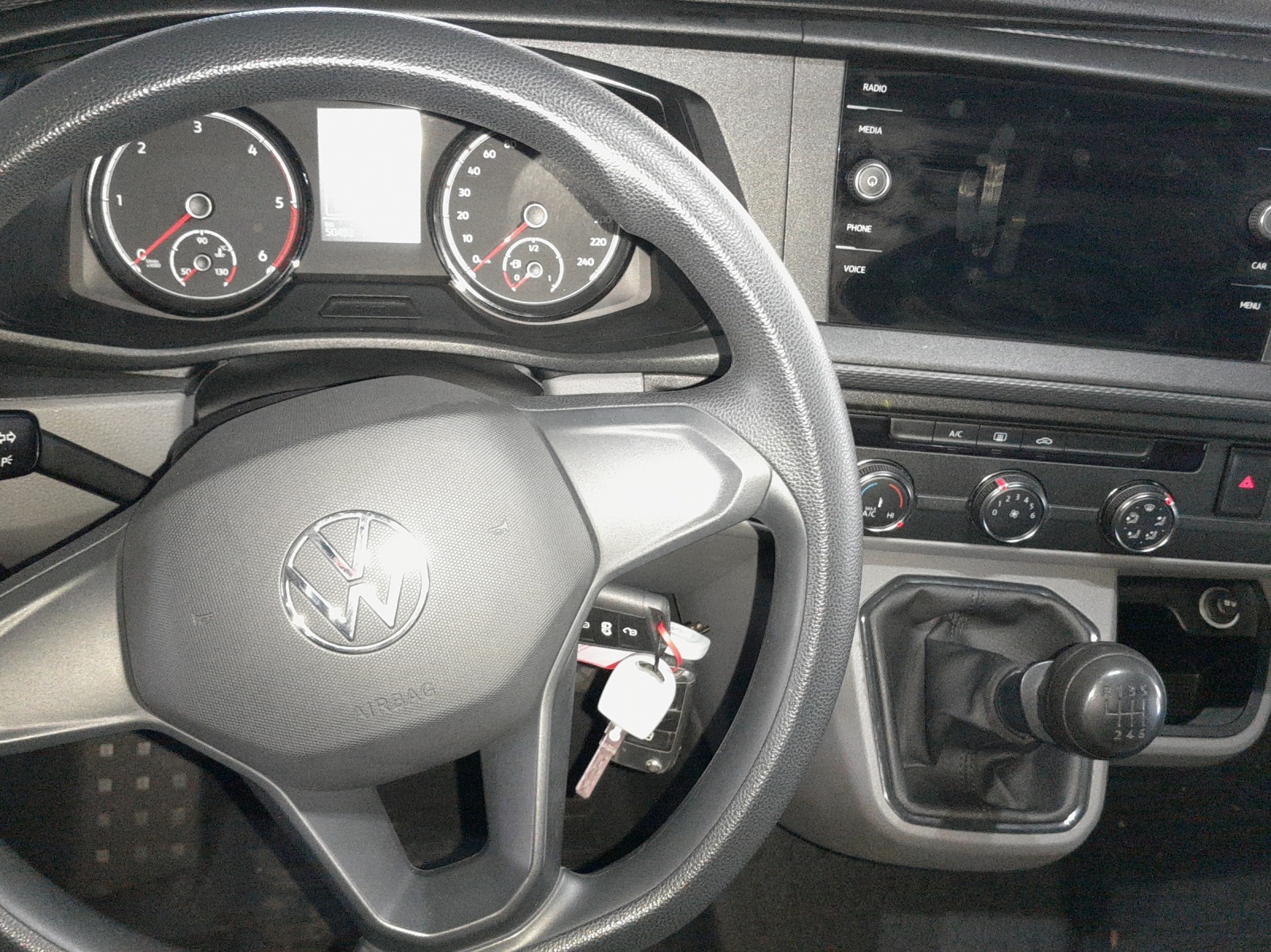 VW T6.1 2.0 TDI 4Motion-image-8