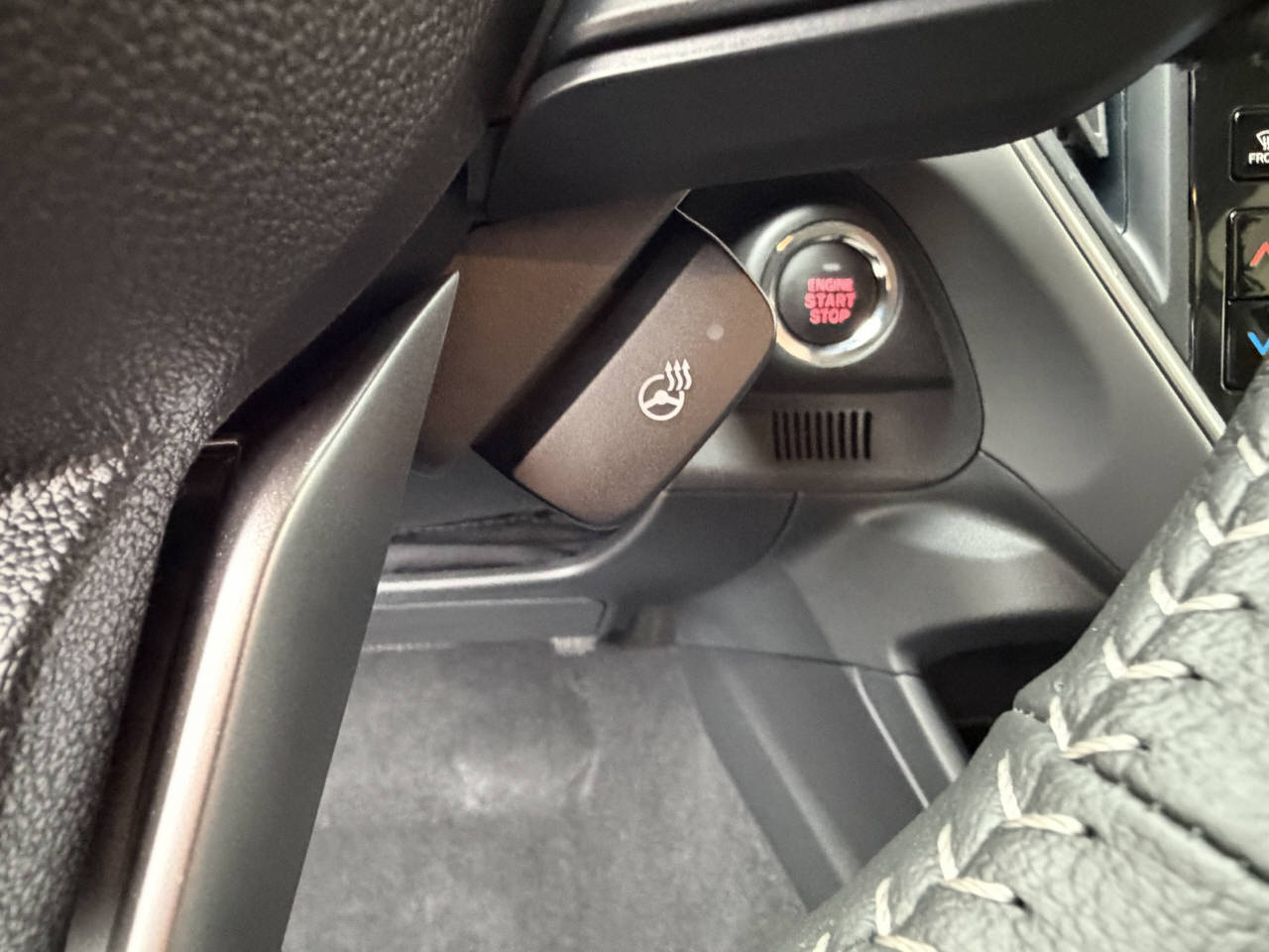 SUBARU Crosstrek 2.0i e-Boxer Swiss Plus-image-8