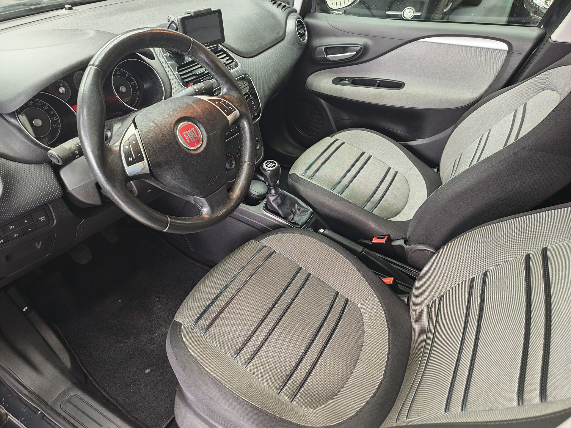 FIAT Punto Evo 1.4 Dynamic-image-9