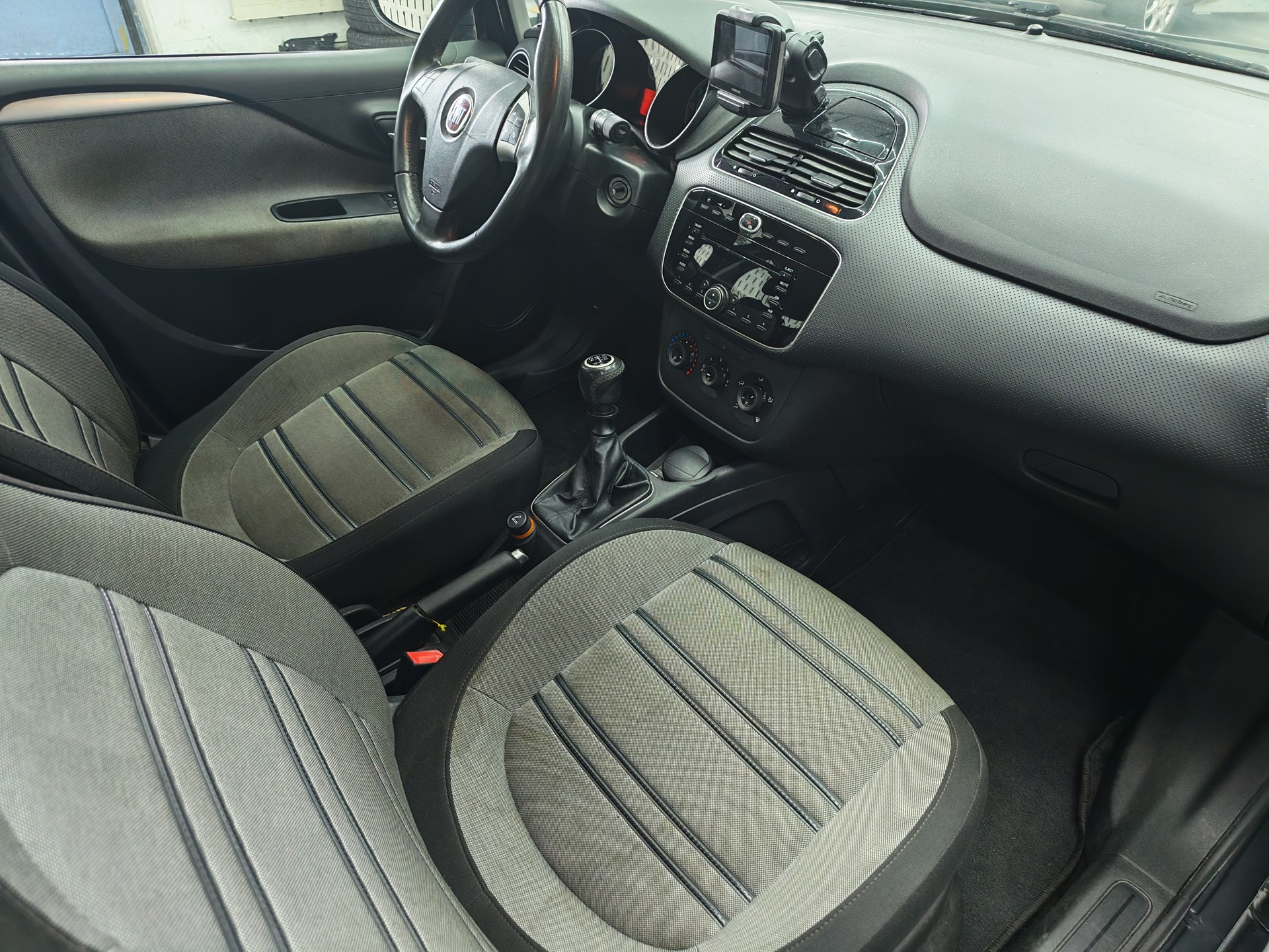 FIAT Punto Evo 1.4 Dynamic-image-10