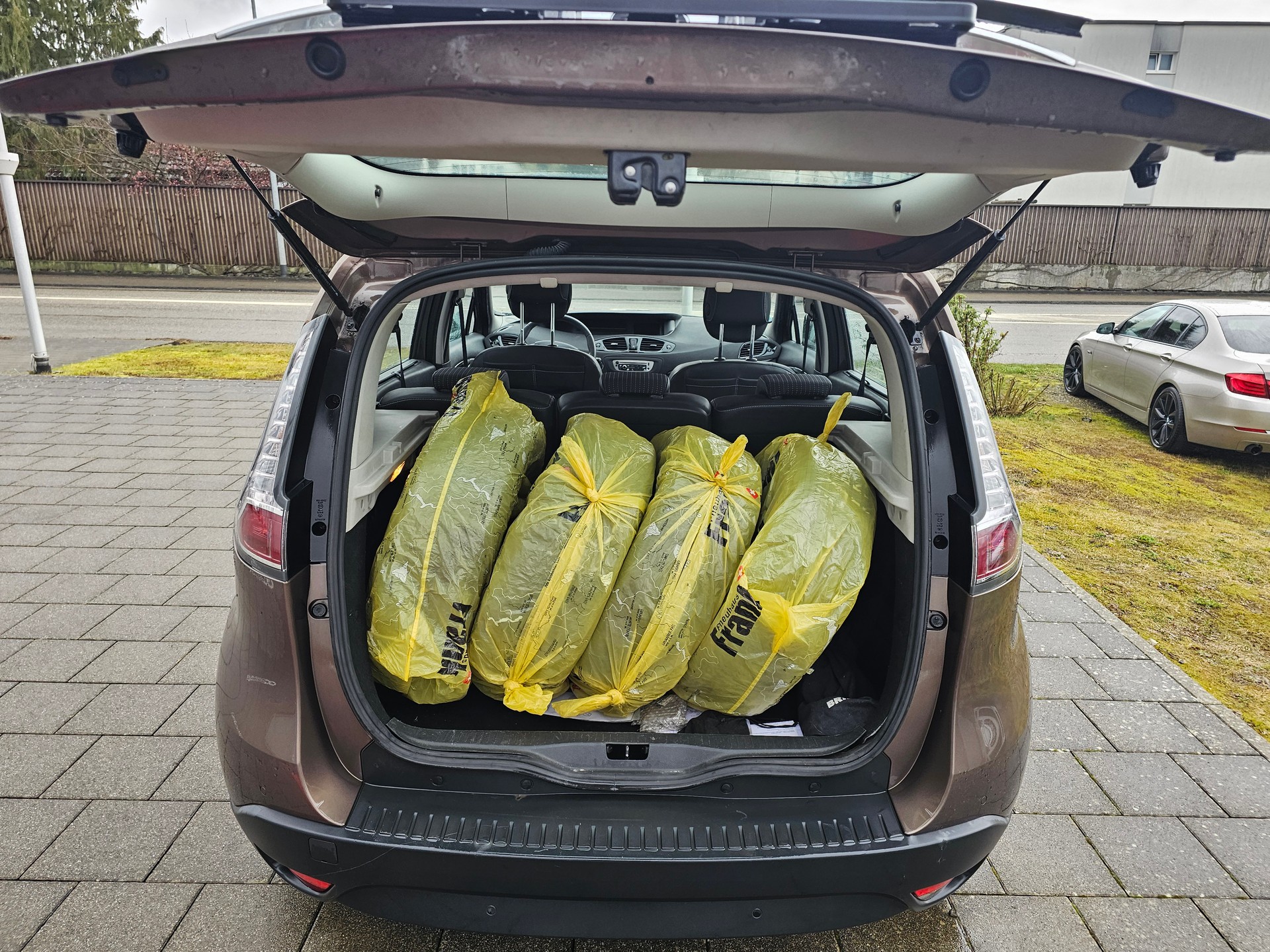RENAULT Scénic 1.5 dCi Expression EDC-image-6